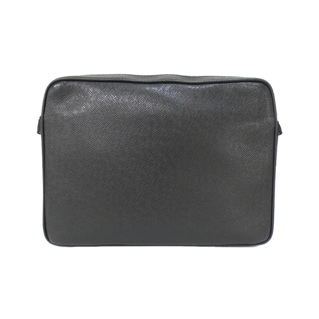 Louis Vuitton Taiga Messenger Bag