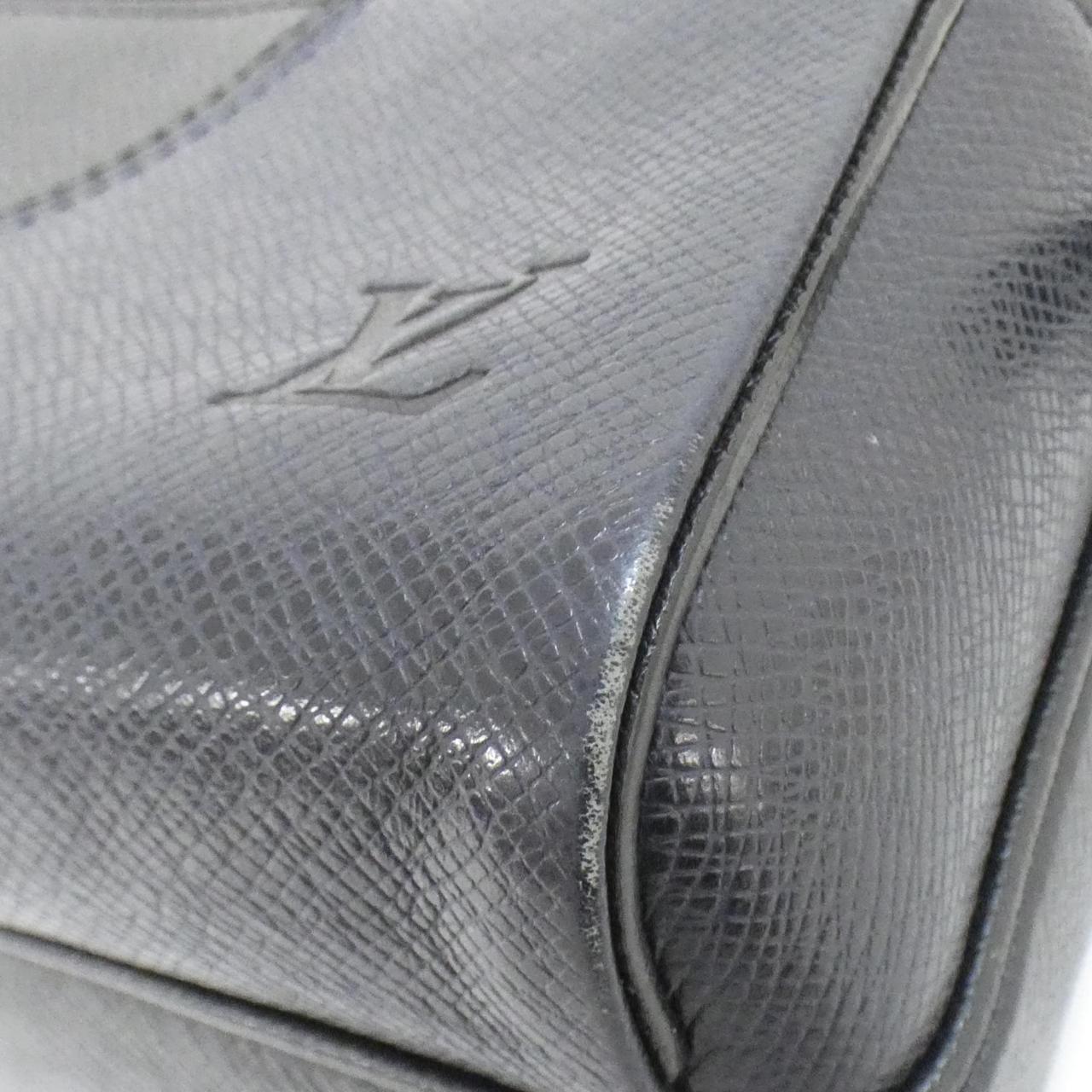 Louis Vuitton Taiga Messenger Bag