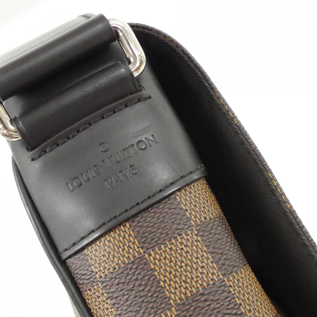 Louis Vuitton District Damier Shoulder Bag