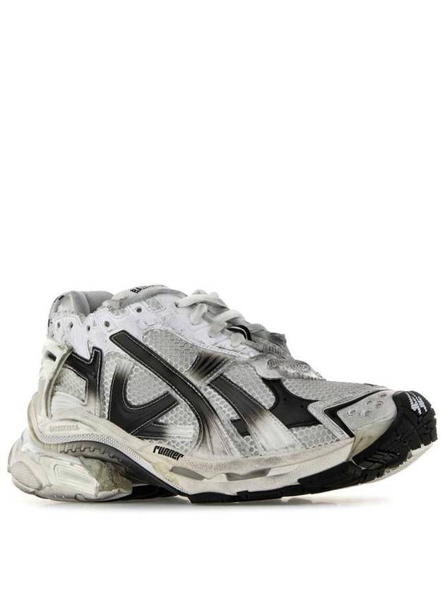 Balenciaga Runner Gradient Low Top Sneakers White Black