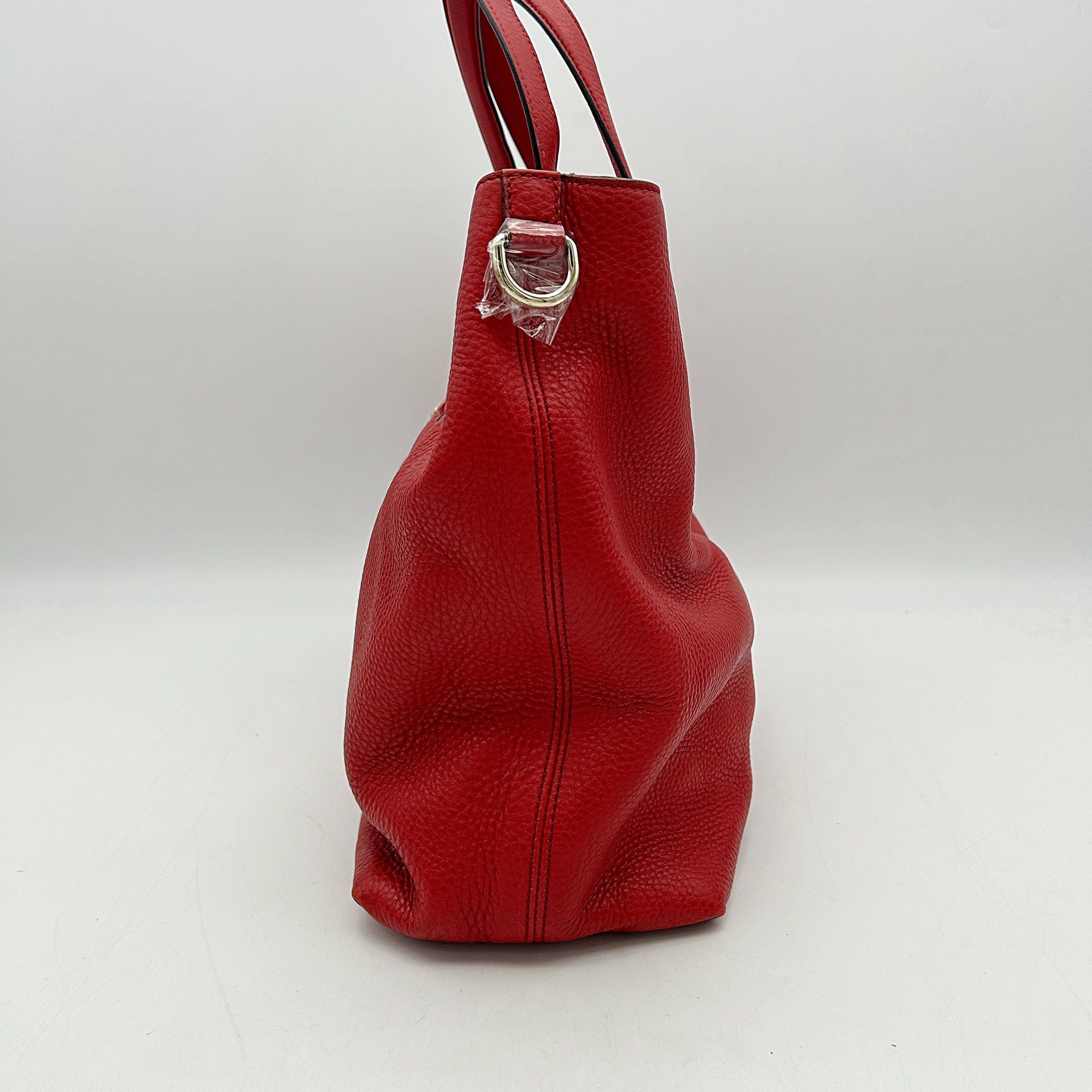 GUCCI Pebbled Calfskin Medium Soho Shoulder Bag Tabasco Red 2504211104