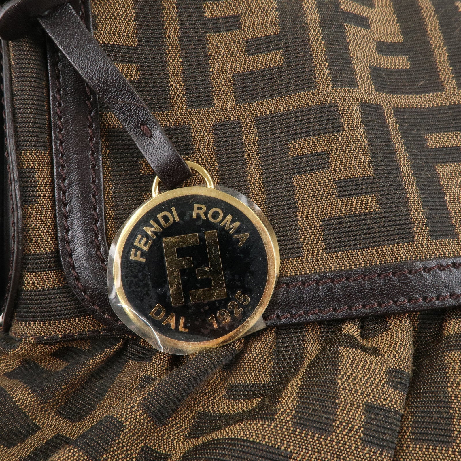 FENDI Zucca Canvas Leather Shoulder Bag Brown Black 8BR436