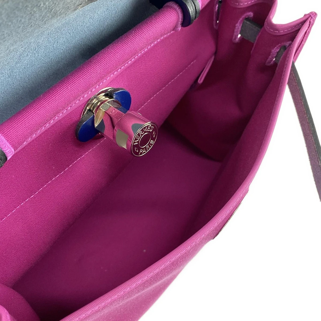 Hermes Magnolia Bleu Saphir Vache Hunter Toile Officier Herbag Zip 31 PM Handbag