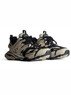 Balenciaga track low top sneakers 542436W3AC4