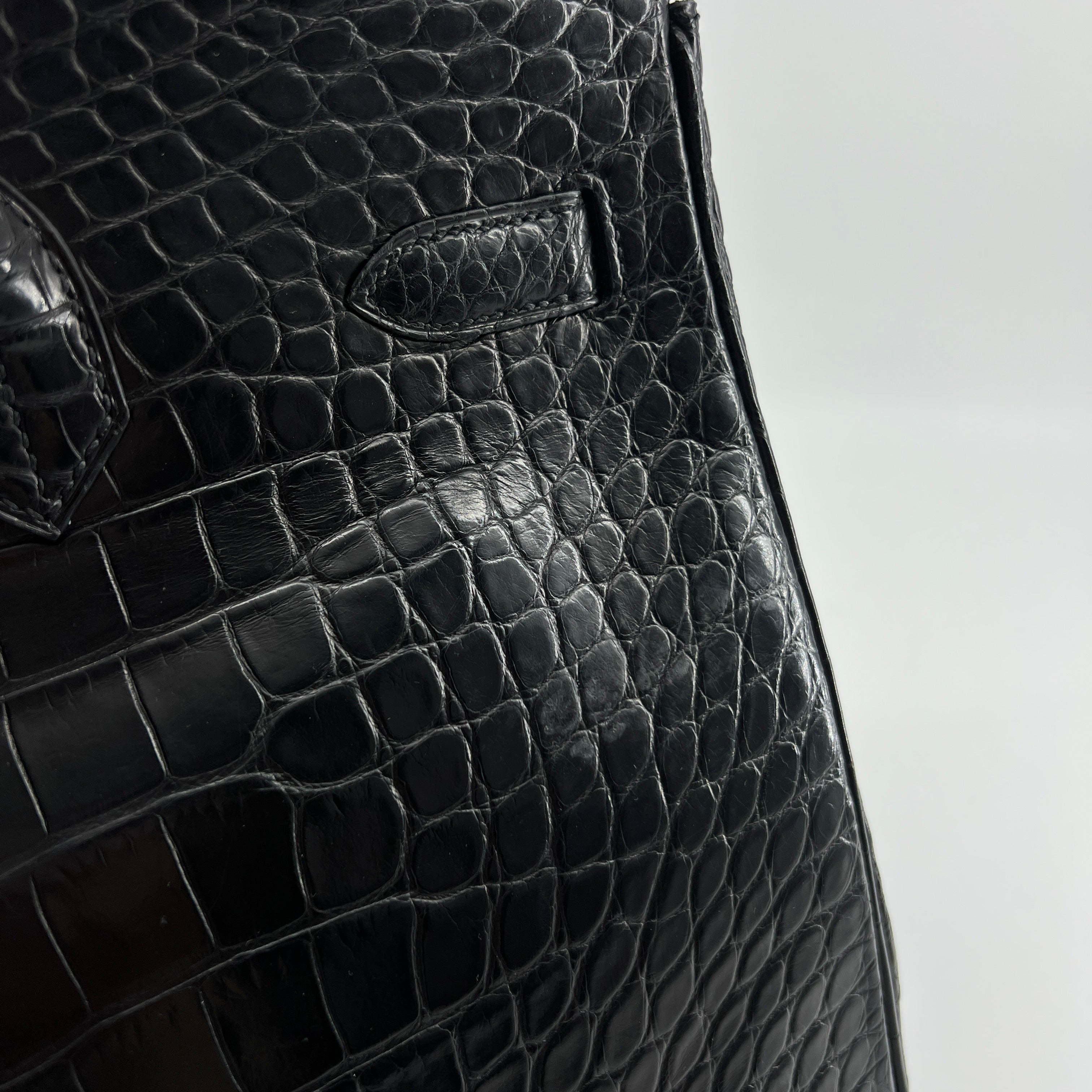 Hermes Birkin35 Bag Black  Crocodile Gold Hardware