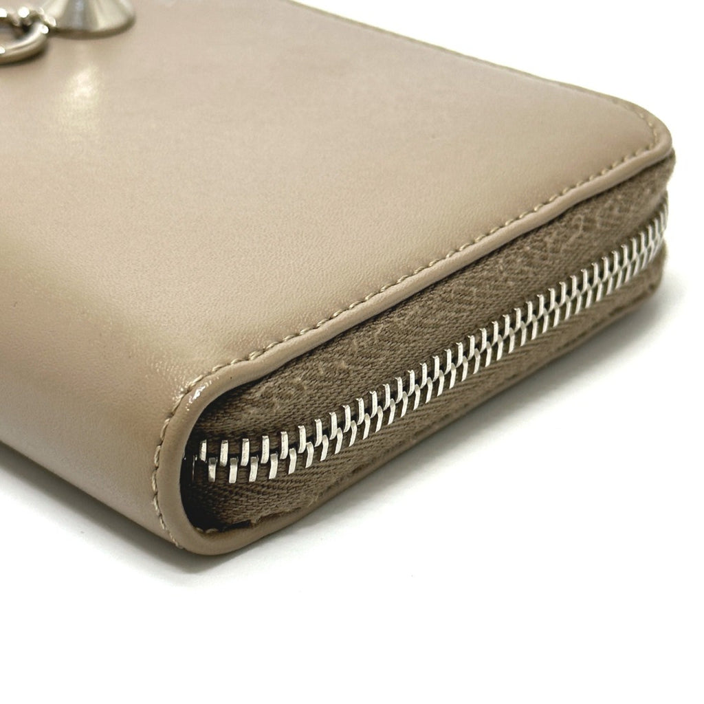 Fendi  Leather Long Wallet (Bi-Fold) ()