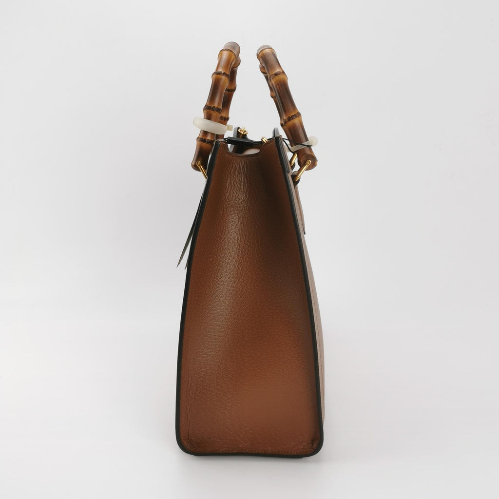Gucci Diana Medium Leather Solid GG Logo Bamboo Handle Crossbody Shoulder Bag 250429781171055