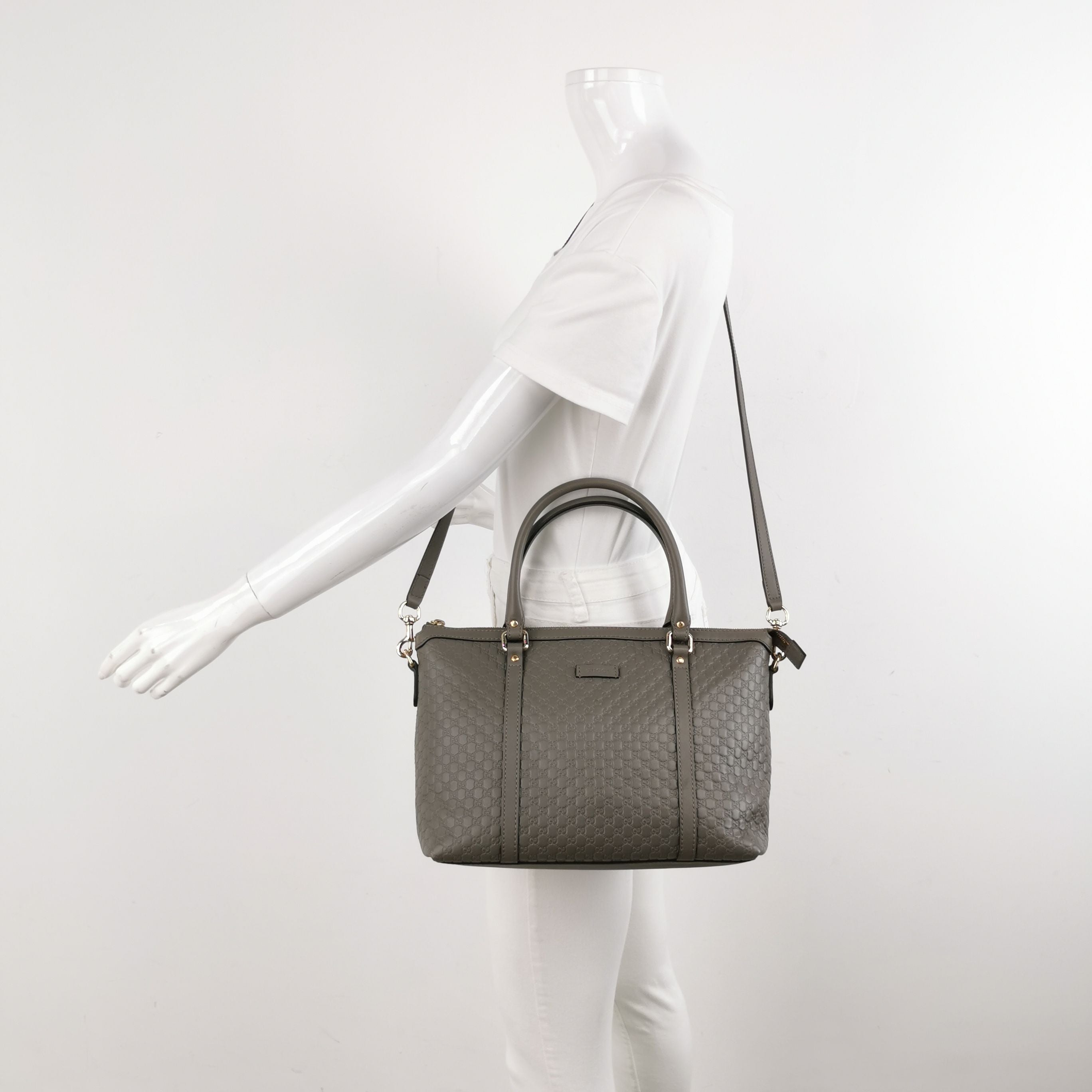 Gucci GG Canvas Shoulder Bag 250428781169119