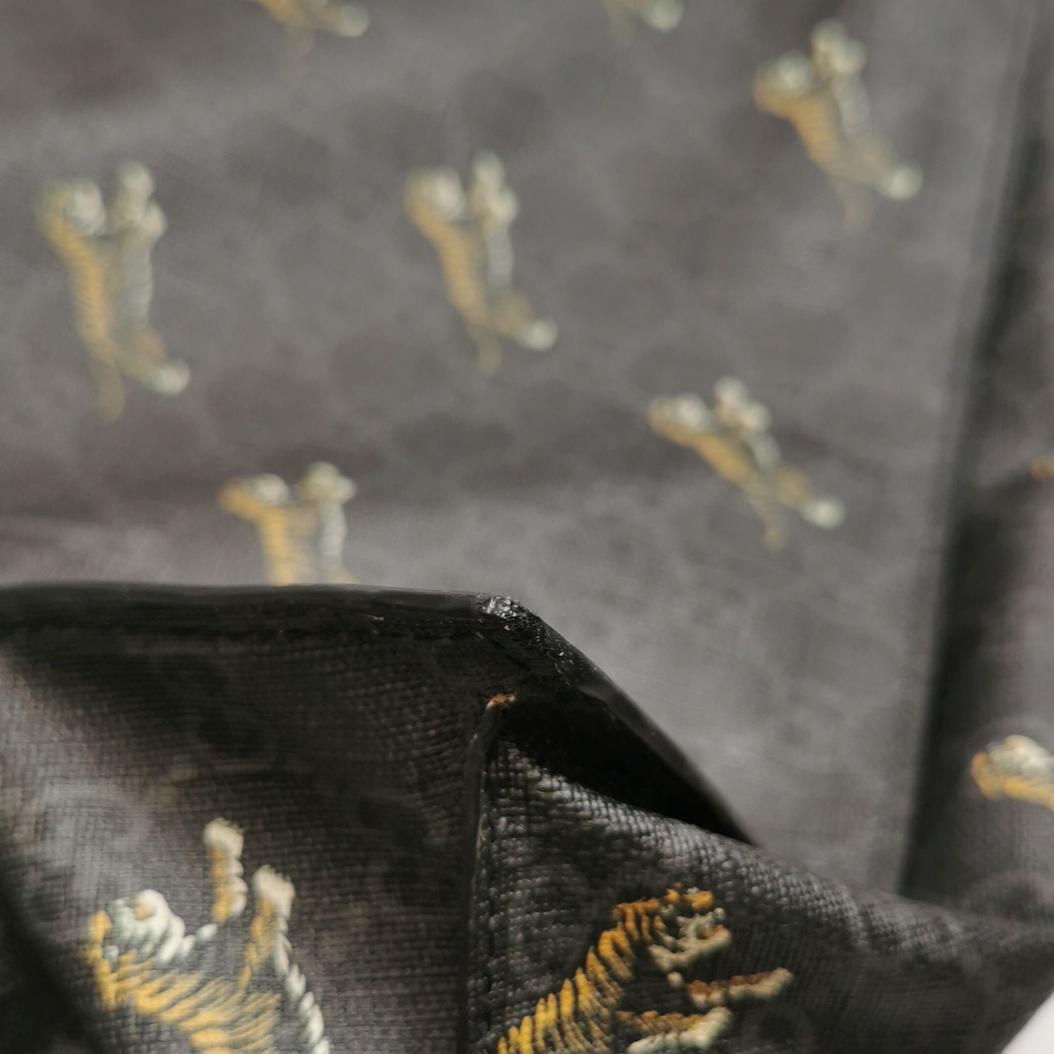 Gucci GG Tiger Print Crossbody Shoulder Bag 250427781167596