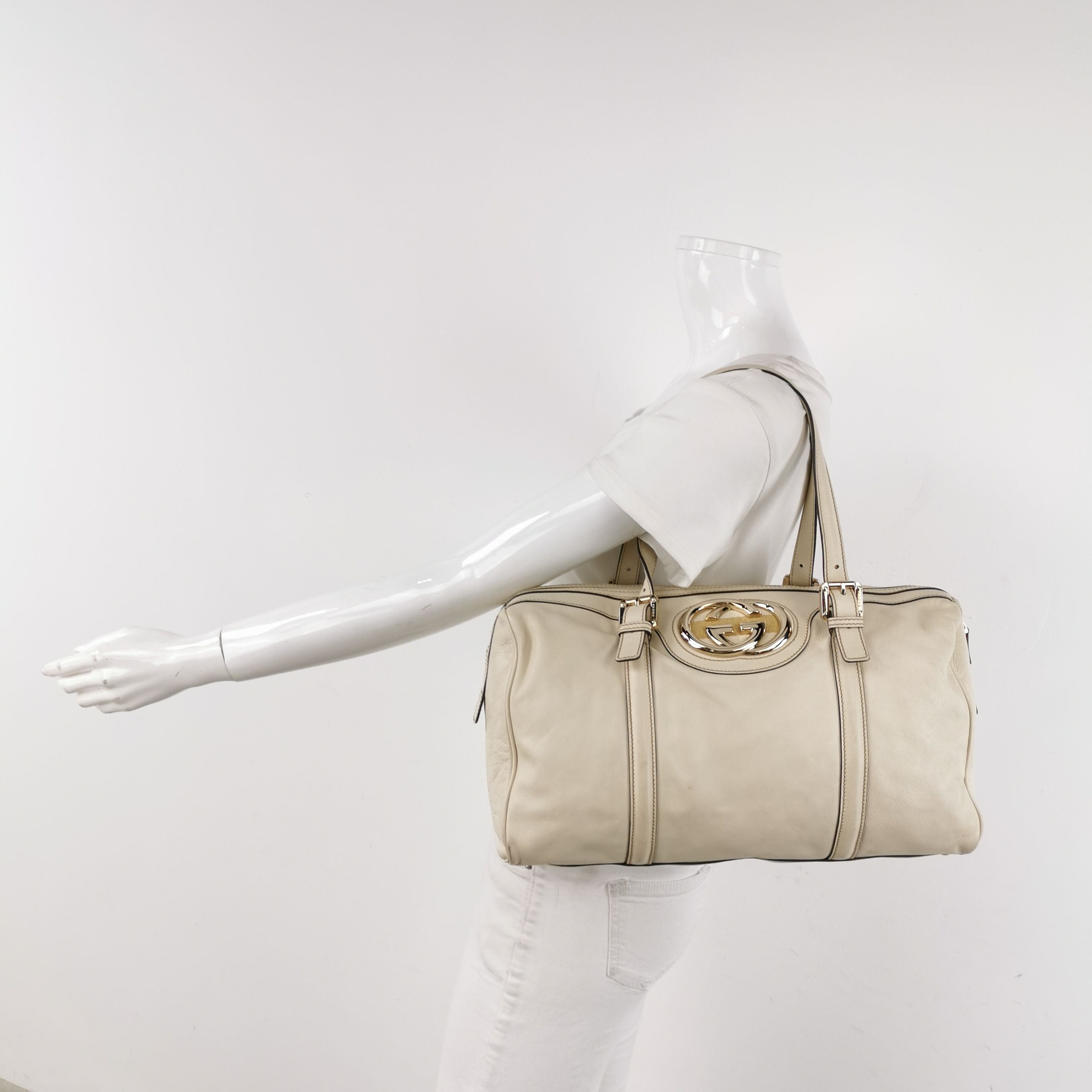 Gucci Britt Leather Solid Metal G Logo Vintage Shoulder Bag 250422781159912