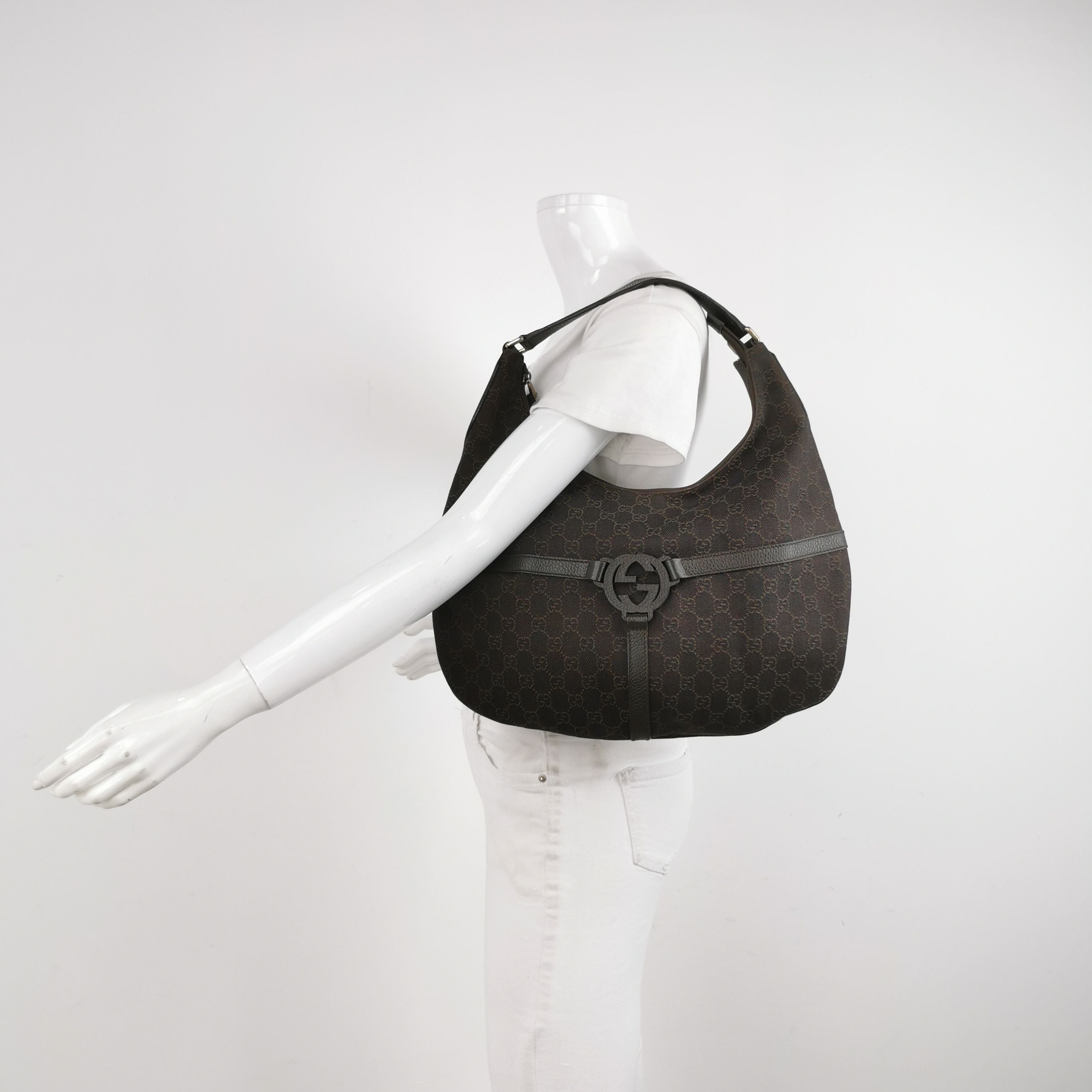 Gucci GG Canvas Shoulder Bag 250424781163444
