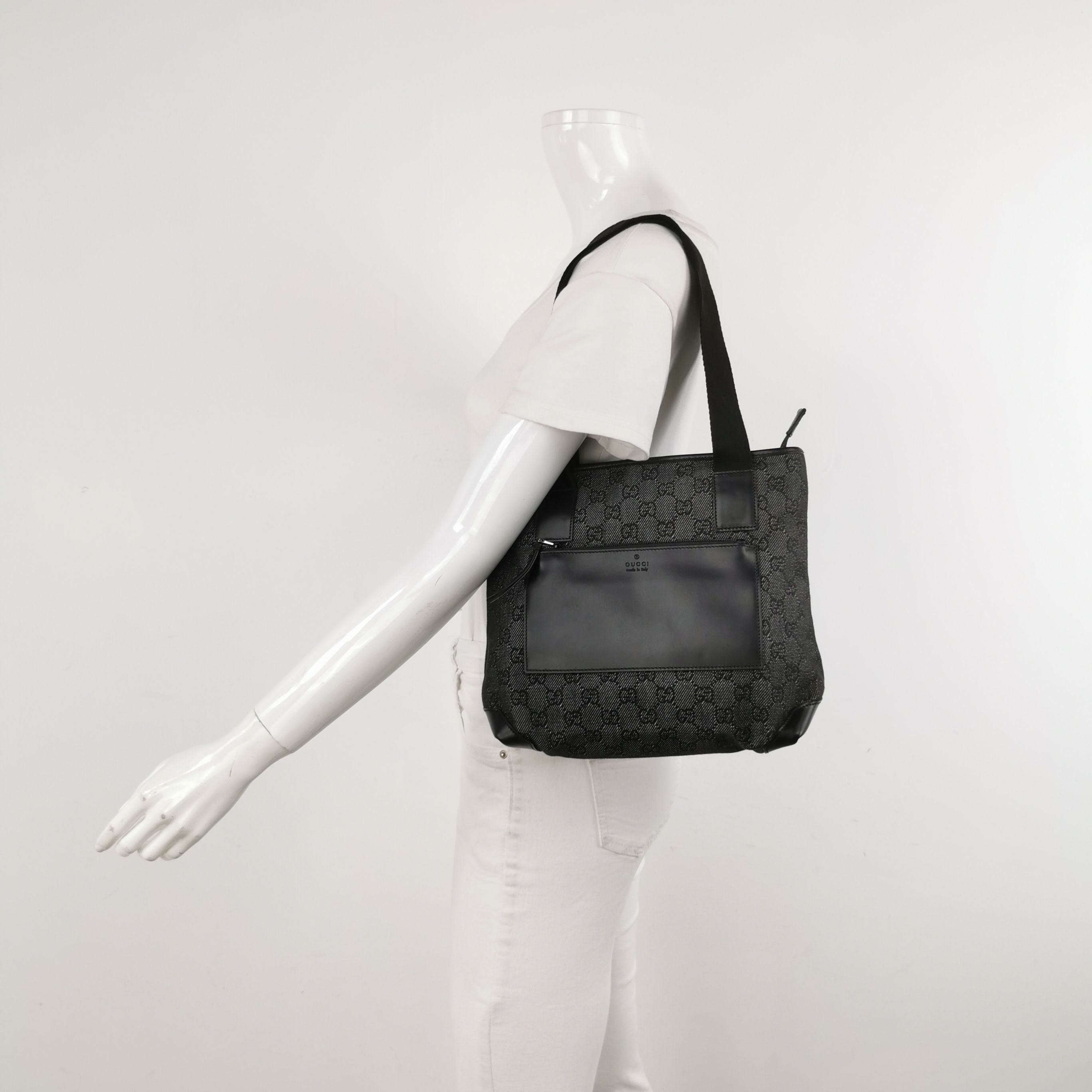 Gucci GG Canvas Shoulder Bag 250419781155314