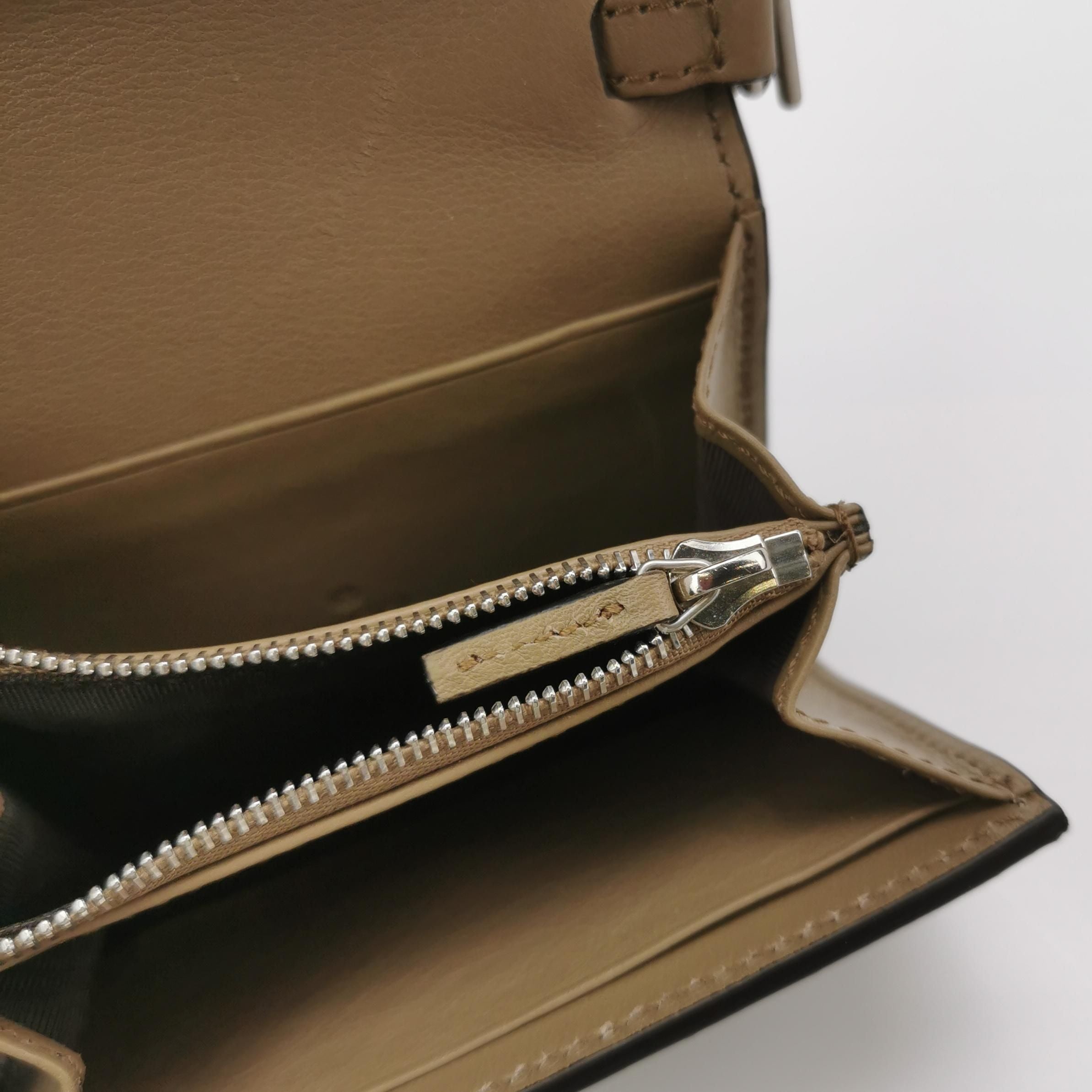 Gucci Dionysus GG Supreme Shoulder Bag 250422781159741