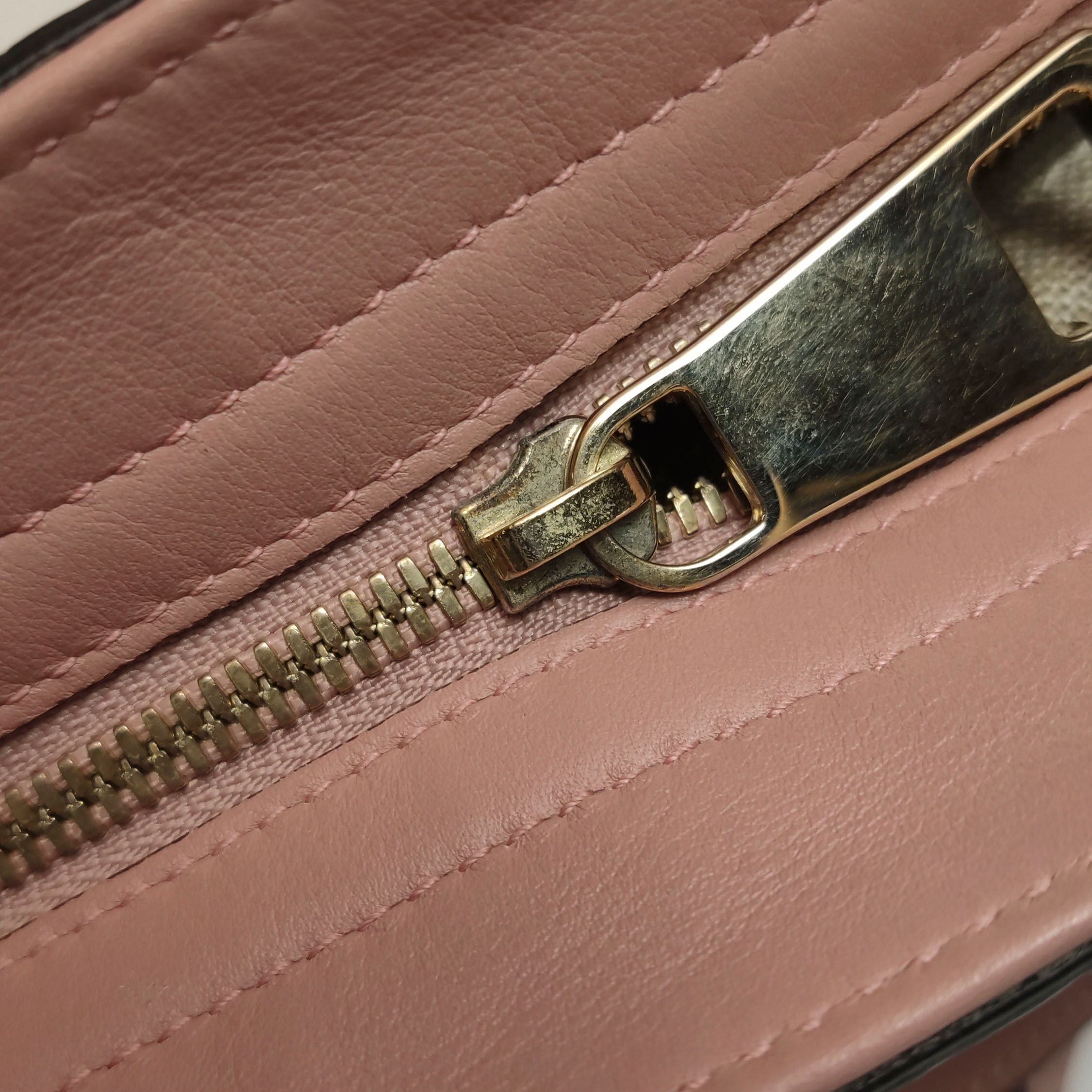Gucci GG Supreme Crossbody Bag 250417781152488