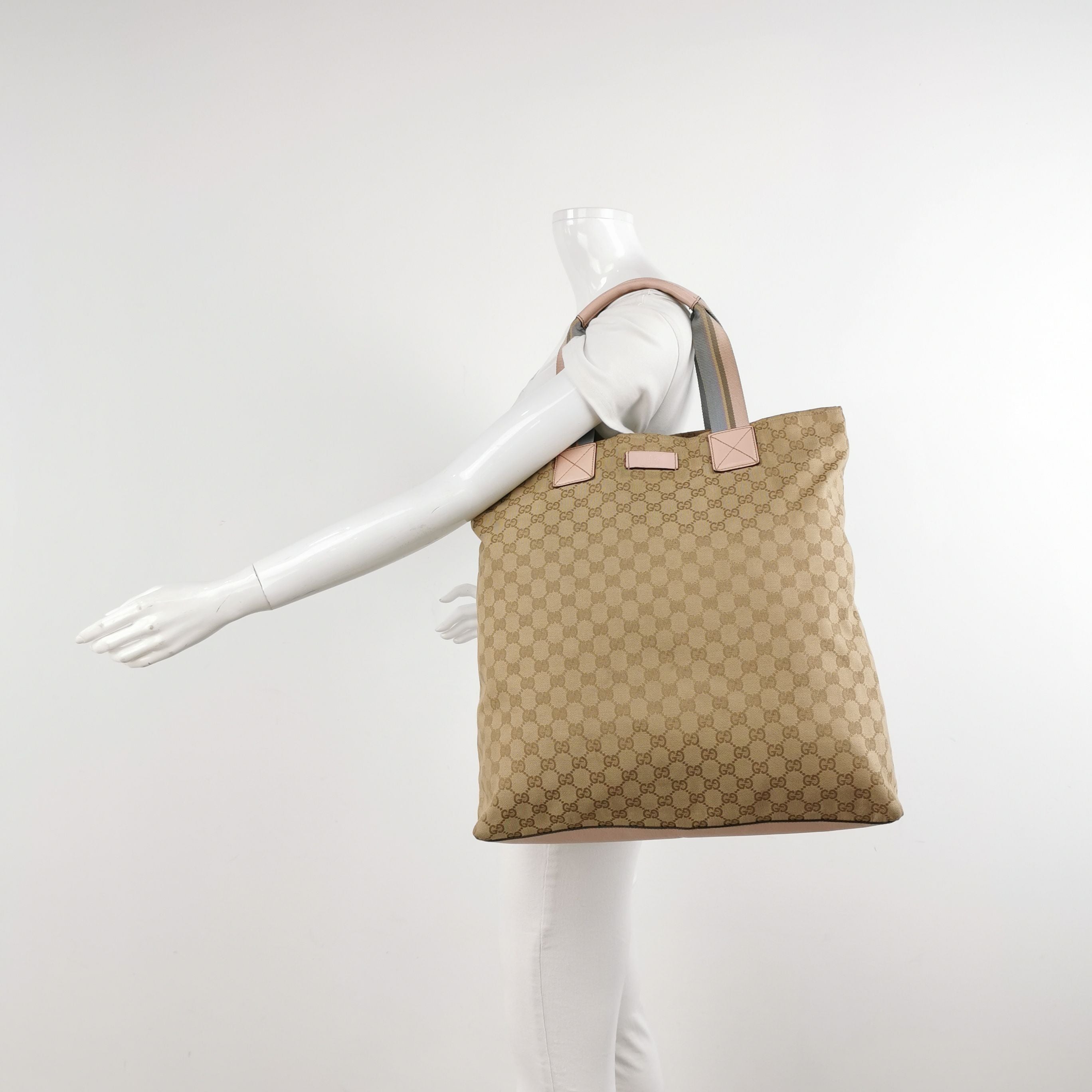 Gucci GG Canvas and Leather Shoulder Bag 250415781148961
