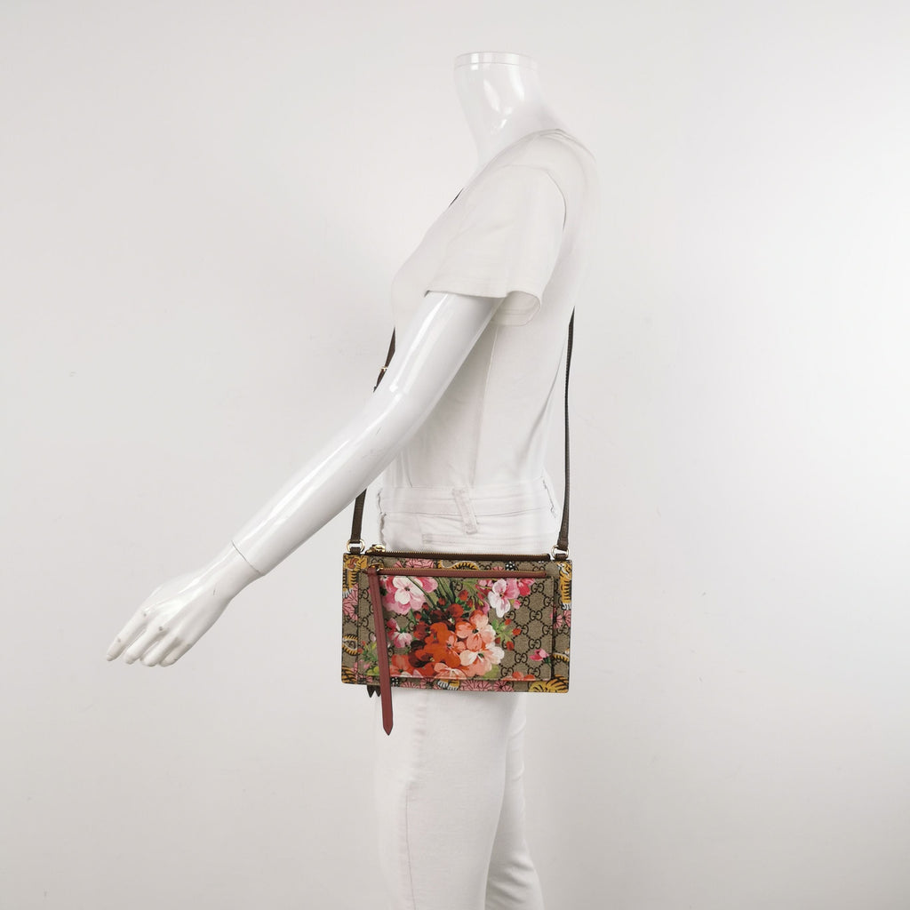 Gucci GG Canvas Shoulder Bag 250420781156997