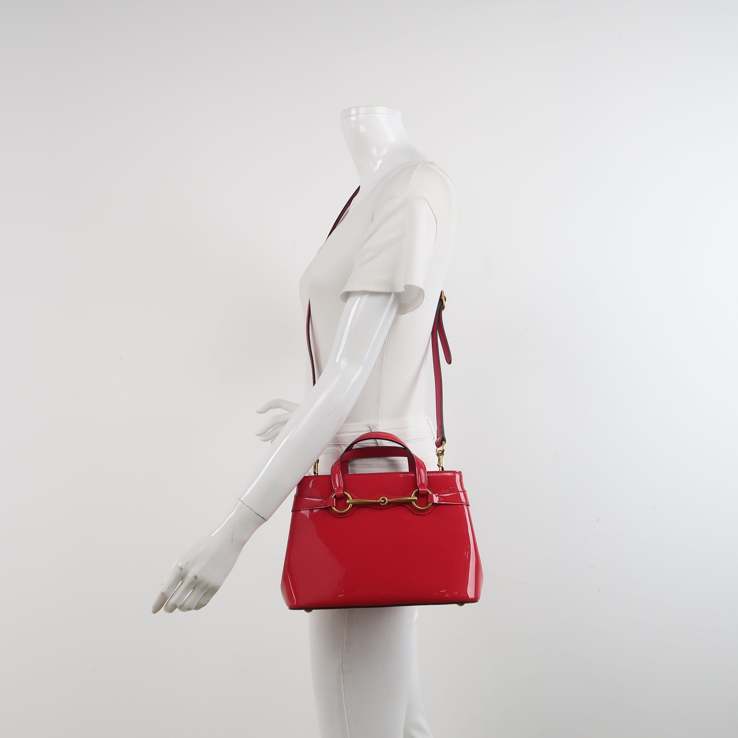 Gucci Bright Bit Small Patent Leather Solid Crossbody Bag 250415781150142