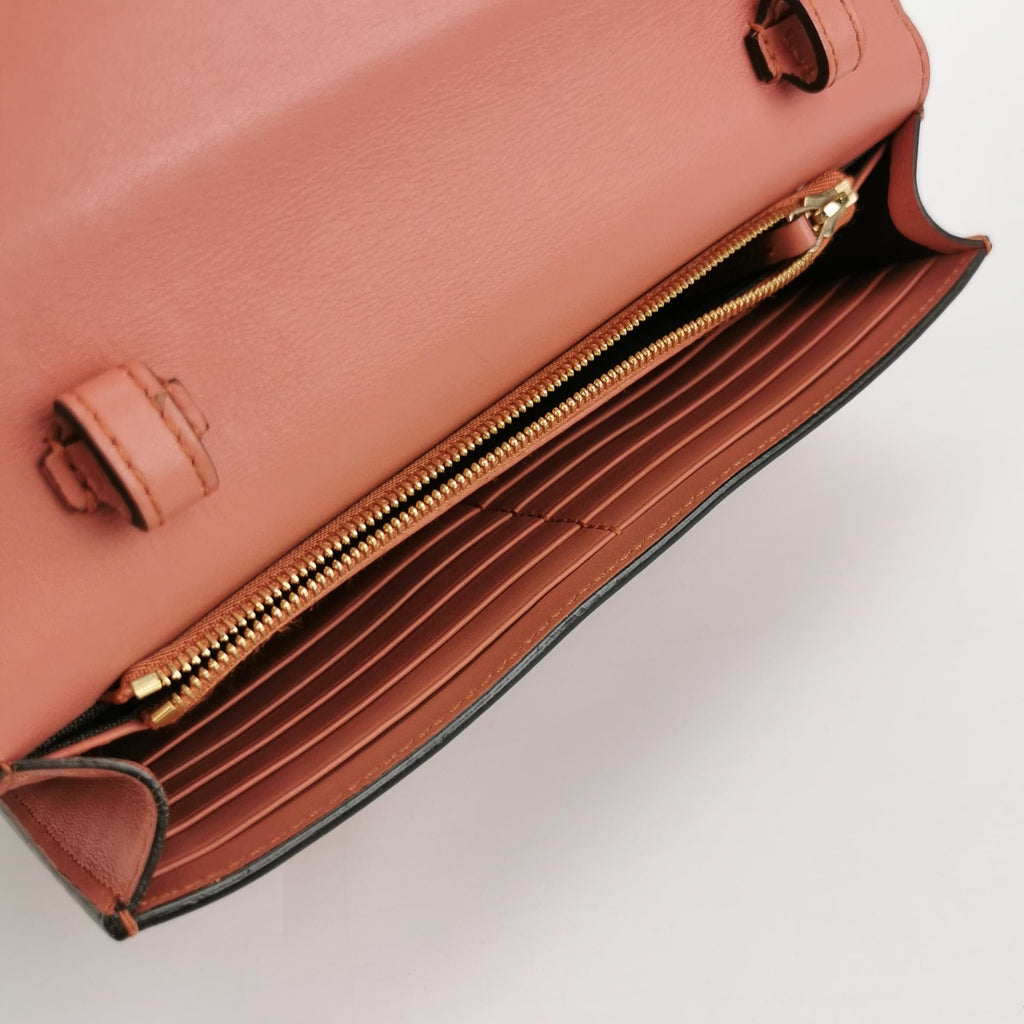 Gucci Interlocking G Leather Crossbody Bag 047851600406
