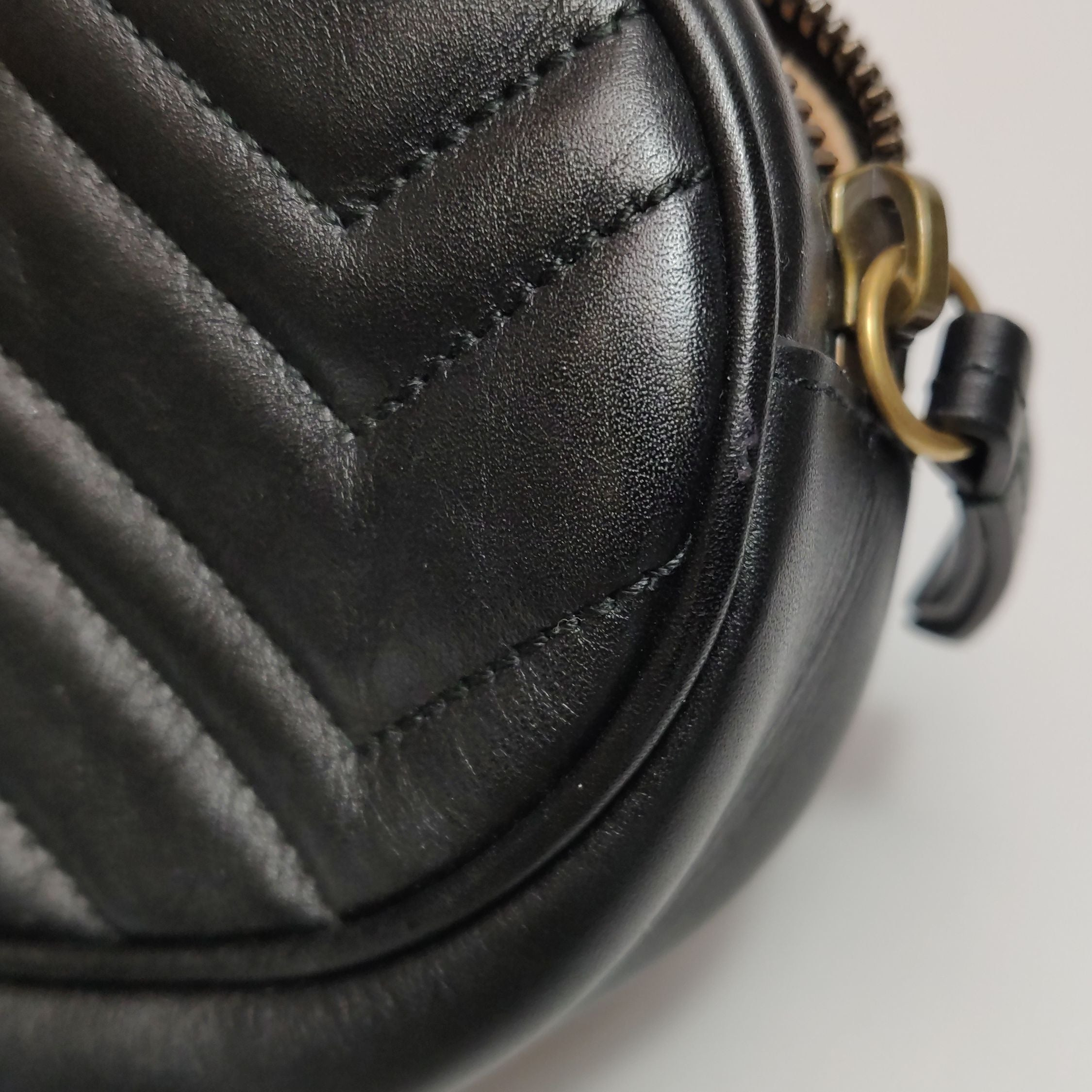 Gucci GG Marmont Small Leather V-stitch Quilted GG Logo Round Waist Bag Chest Bag 24090478852458