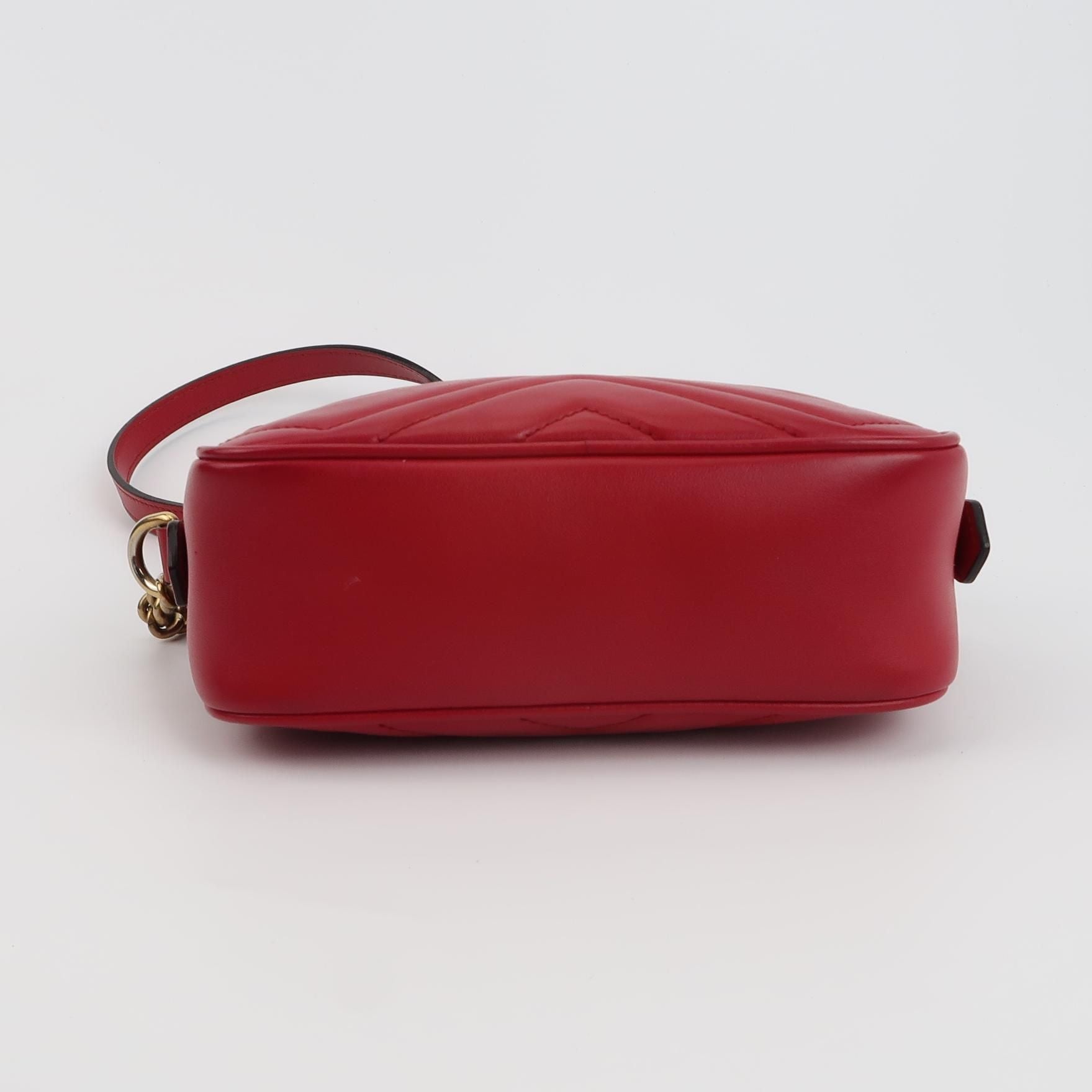 Gucci GG Marmont Mini Leather V-stitch Quilted Double G Logo Camera Crossbody Shoulder Bag 250413781146774