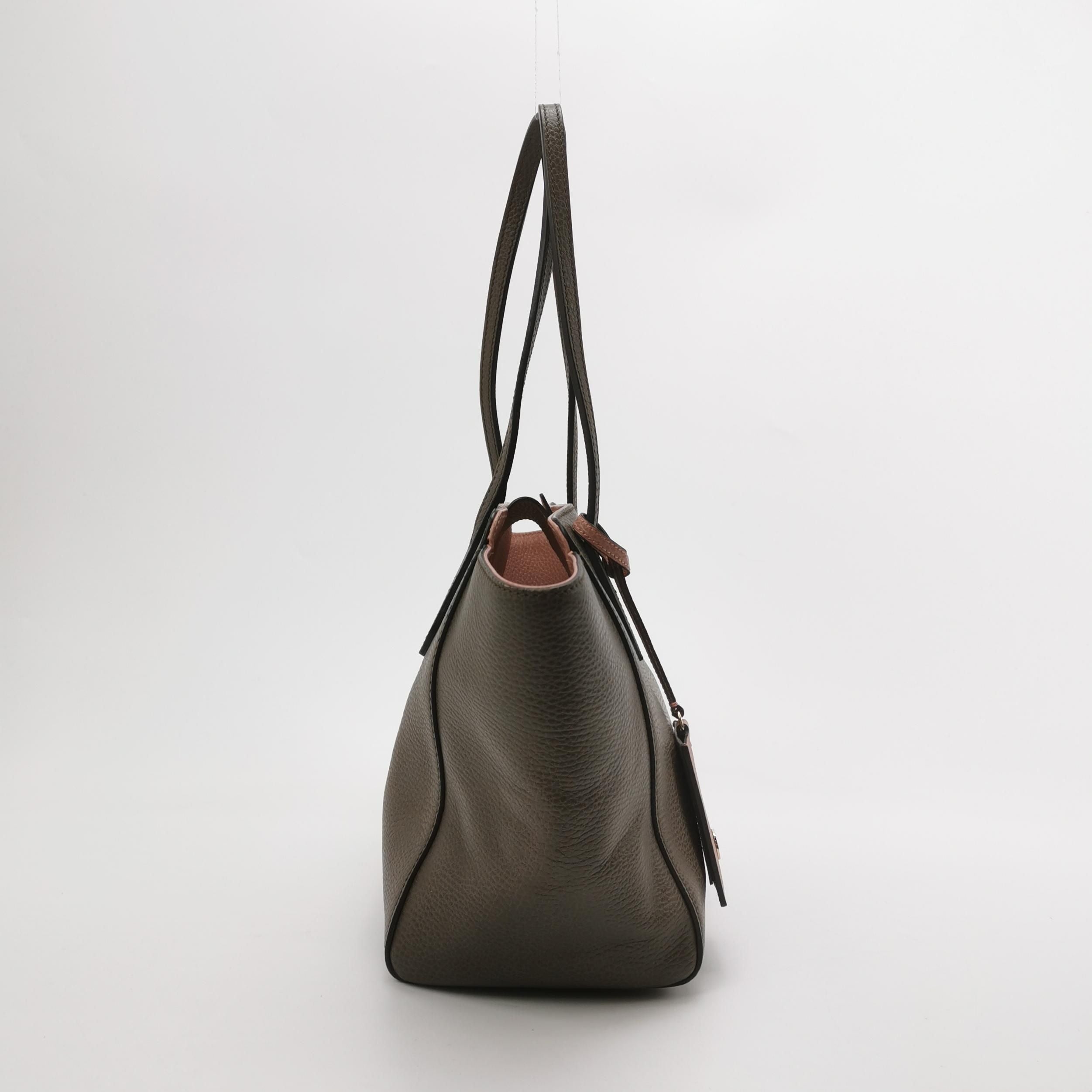 Gucci Swing Leather Solid Logo Tote Shoulder Bag 250410781142257