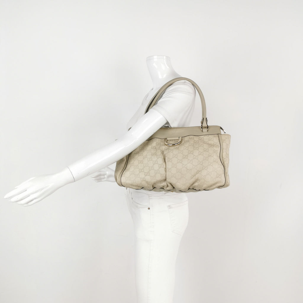 Gucci GG Canvas D-Shaped Metal Decor Shoulder Bag 250410781142894
