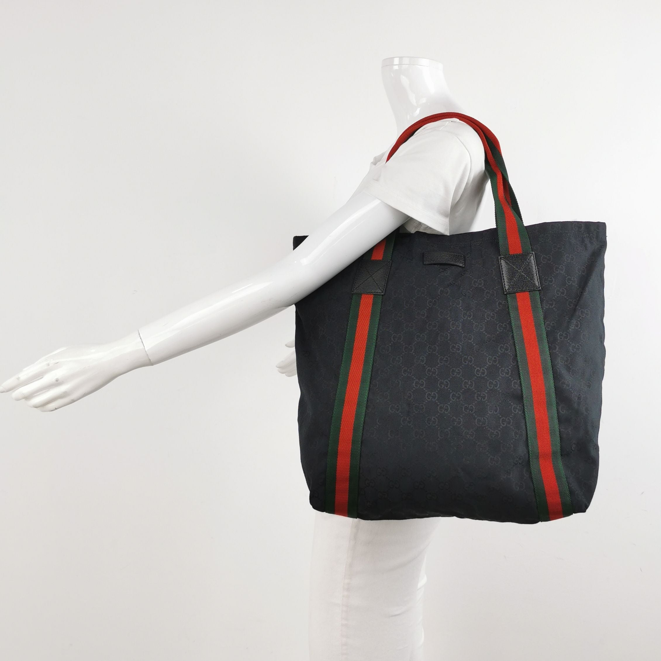 Gucci GG Canvas and Leather Shoulder Bag 047851000698