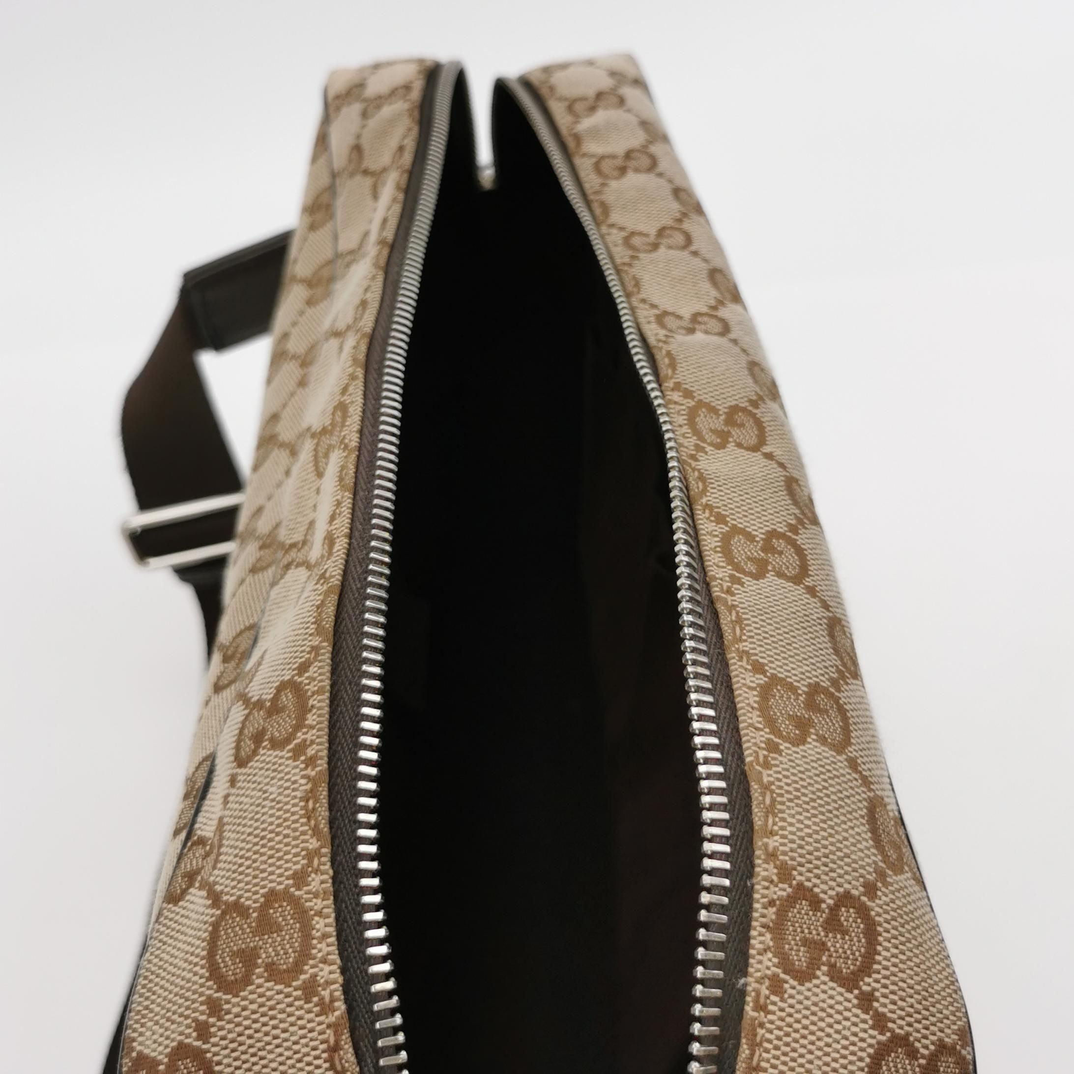 Gucci GG Canvas and Leather Shoulder Bag 250326781121170