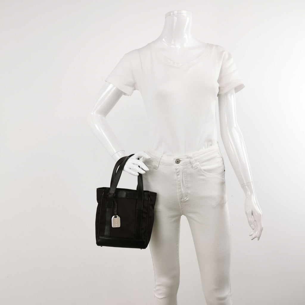 Gucci Leather and Nylon Solid Logo Handbag 250325781120303