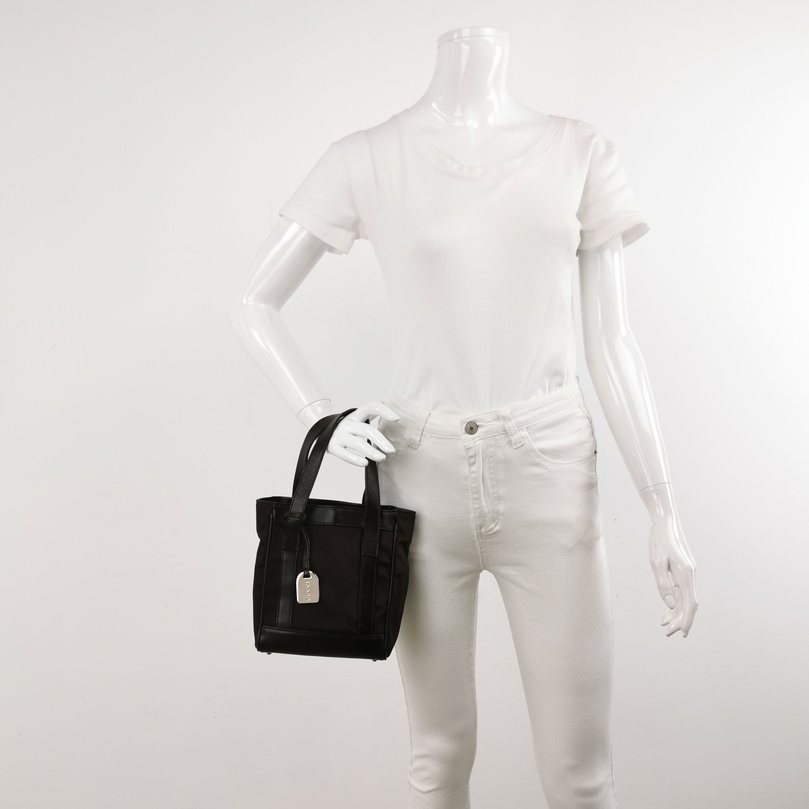 Gucci Leather and Nylon Solid Logo Handbag 250325781120303