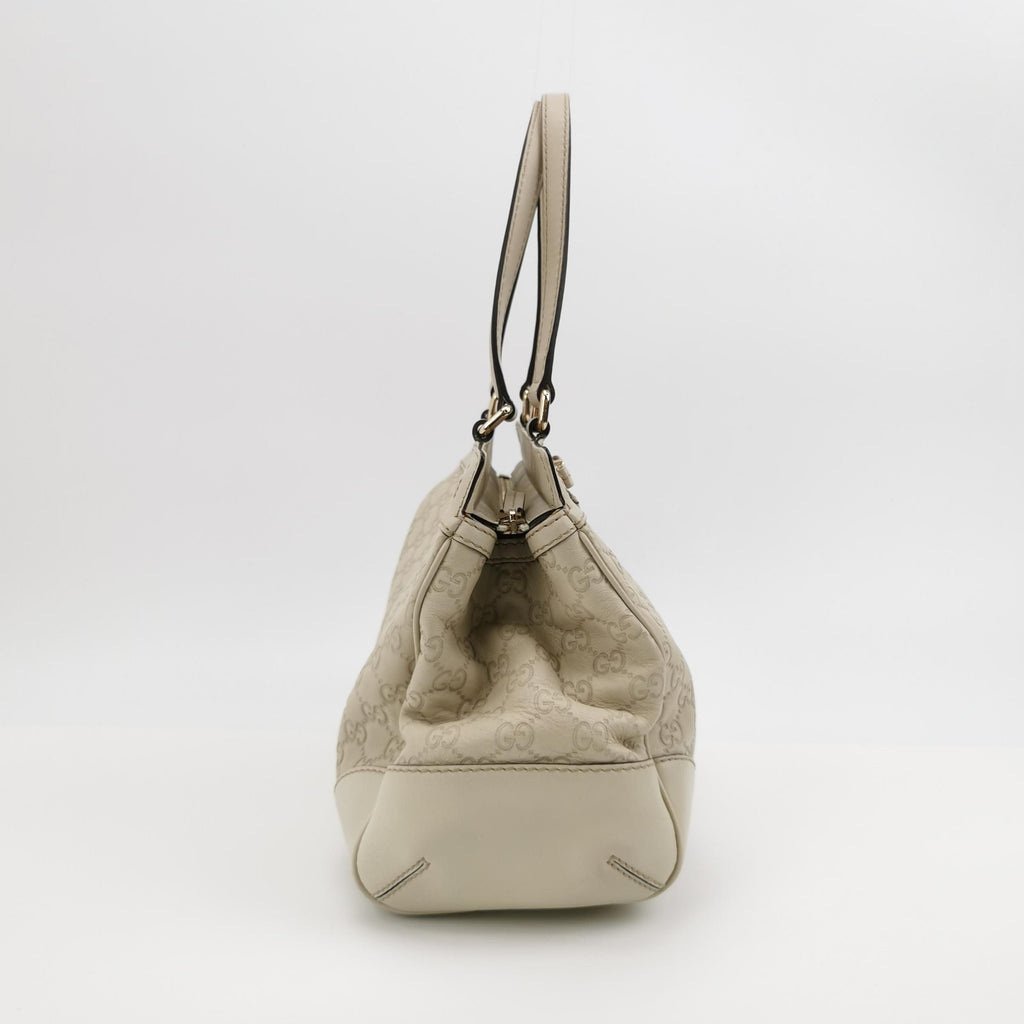 Gucci GG Embossed Leather Shoulder Bag 250325781119994