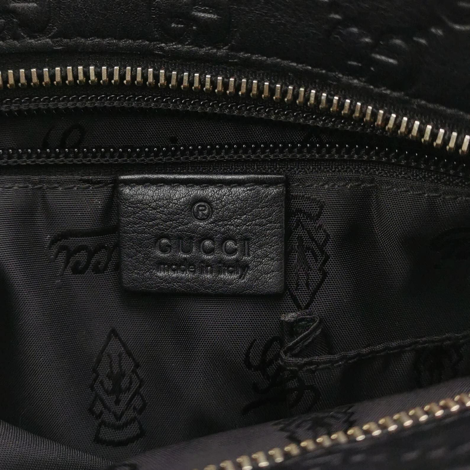 Gucci GG Embossed Crossbody Bag 250322781116534