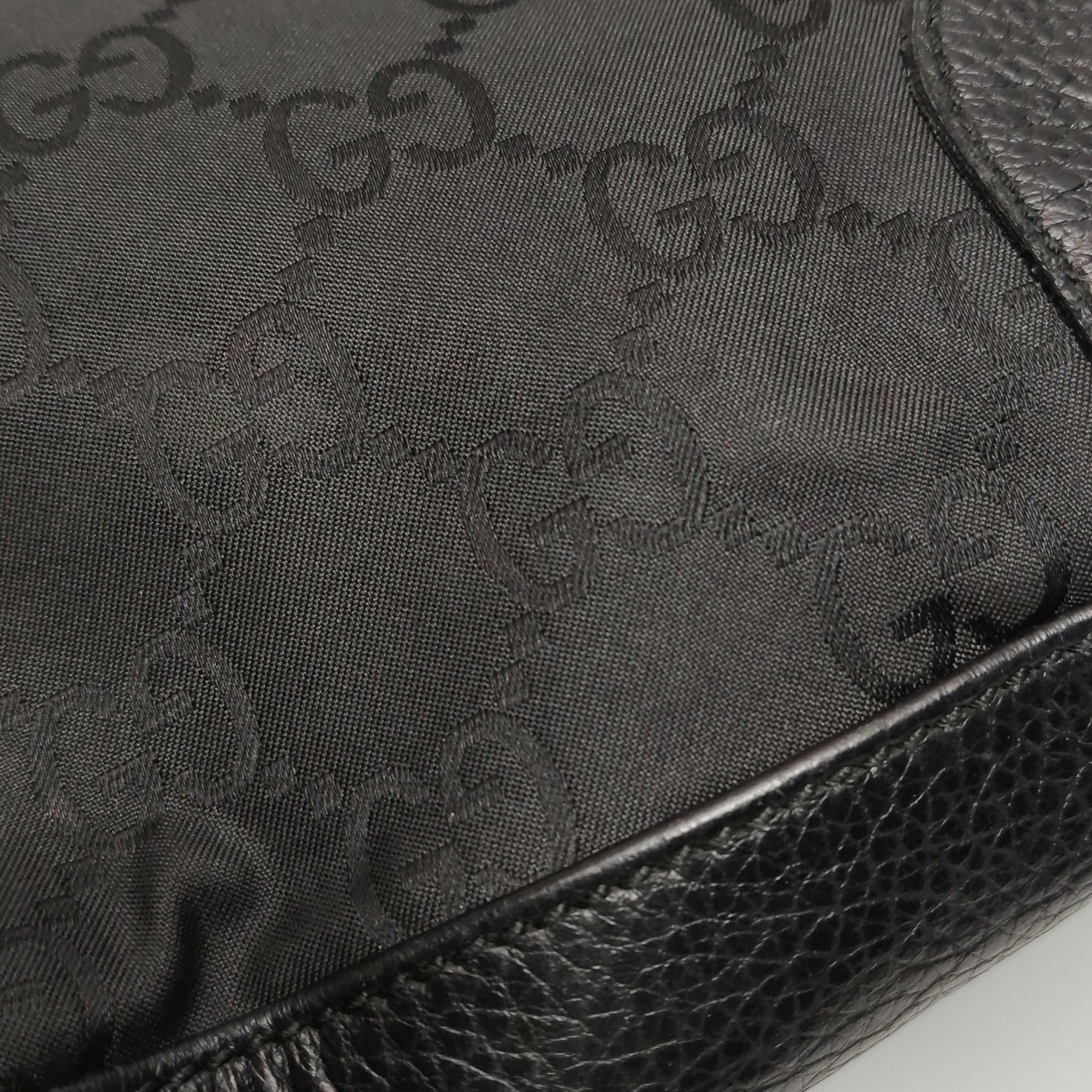 Gucci GG Canvas and Leather Shoulder Bag 250323781117553