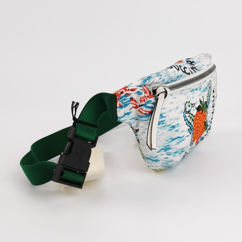 Gucci Nylon Strawberry Print Letter Logo Zip Waist Bag Chest Bag 250319781111238
