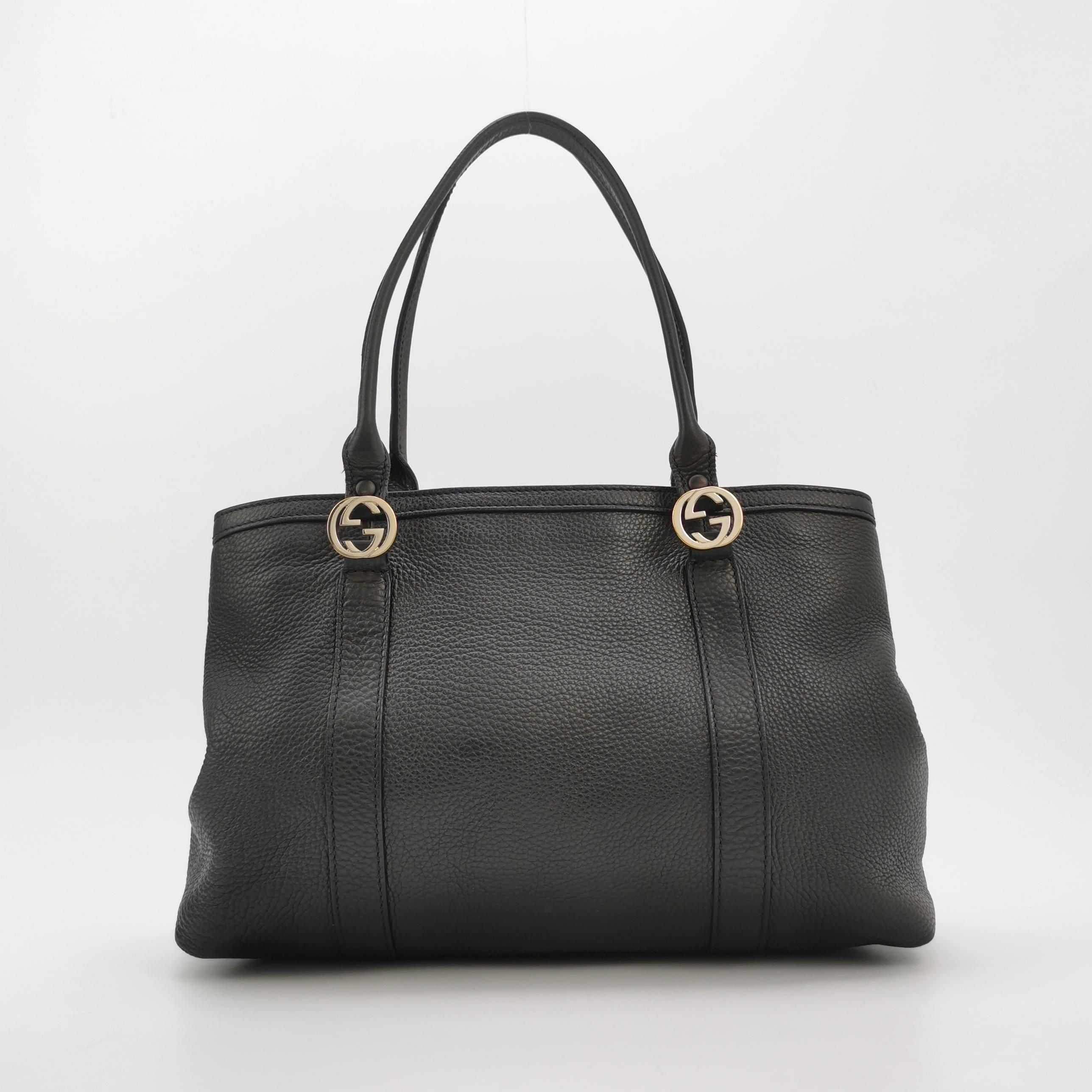 Gucci GG Logo Shoulder Bag in Leather 250319781112504