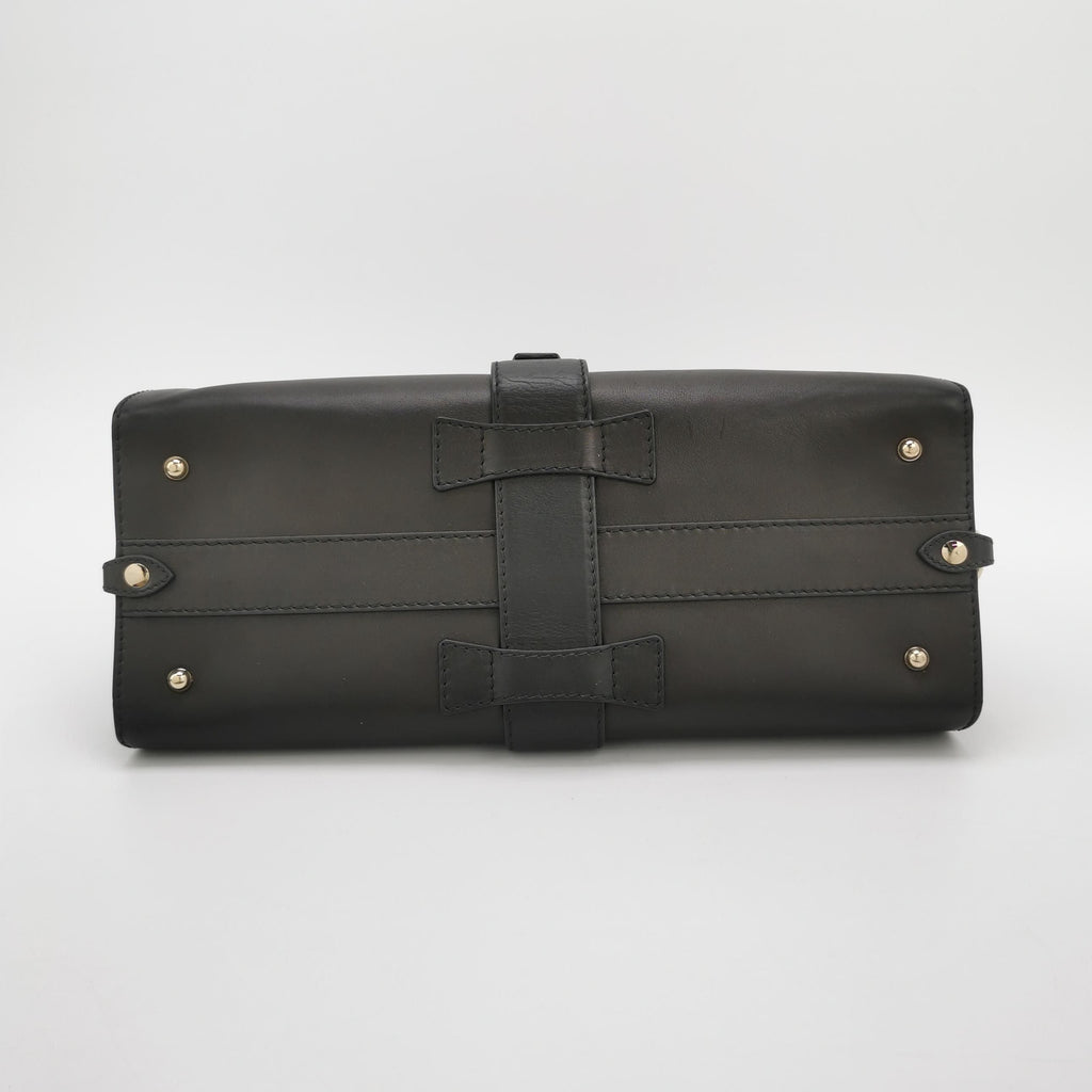 Gucci Leather Solid Snap Top Handle Bag 250316781107328
