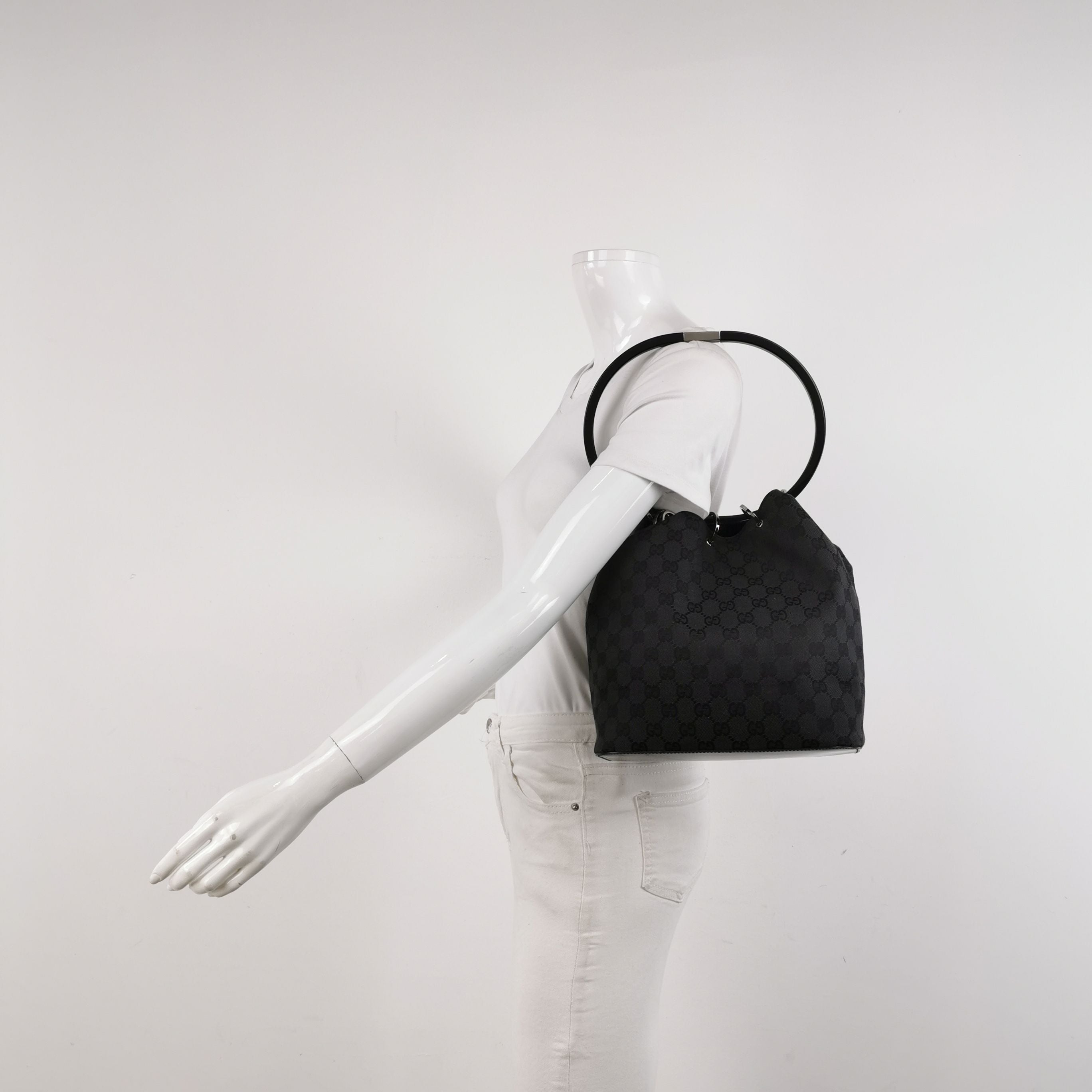 Gucci GG Canvas Shoulder Bag 250312781102213