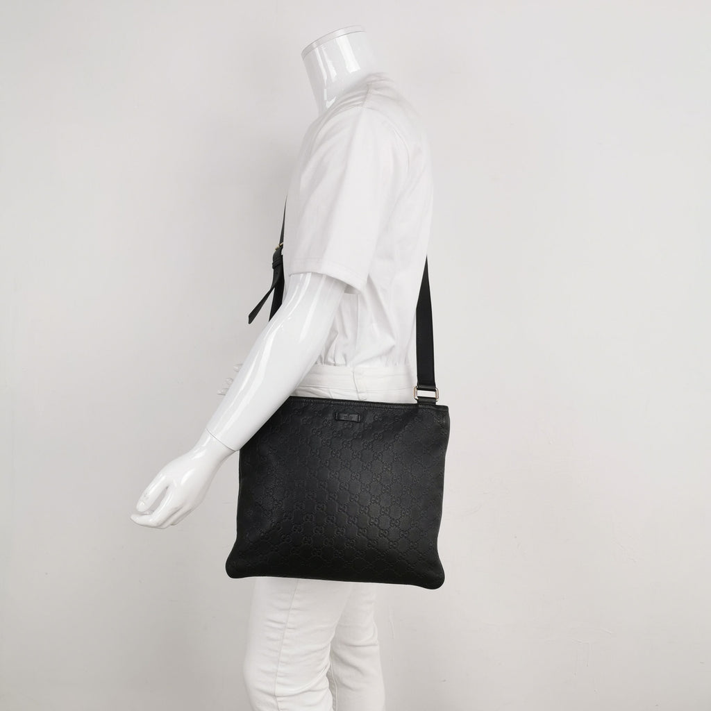 Gucci GG Embossed Leather Shoulder Bag 250313781103083