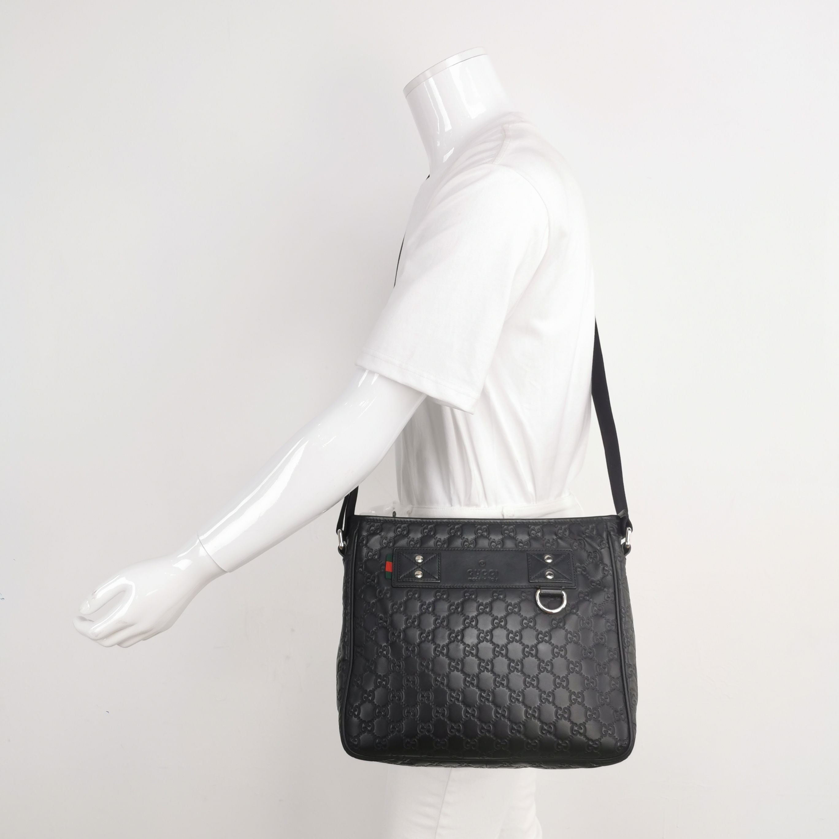 Gucci GG Embossed Leather Crossbody Shoulder Bag 250309781098036