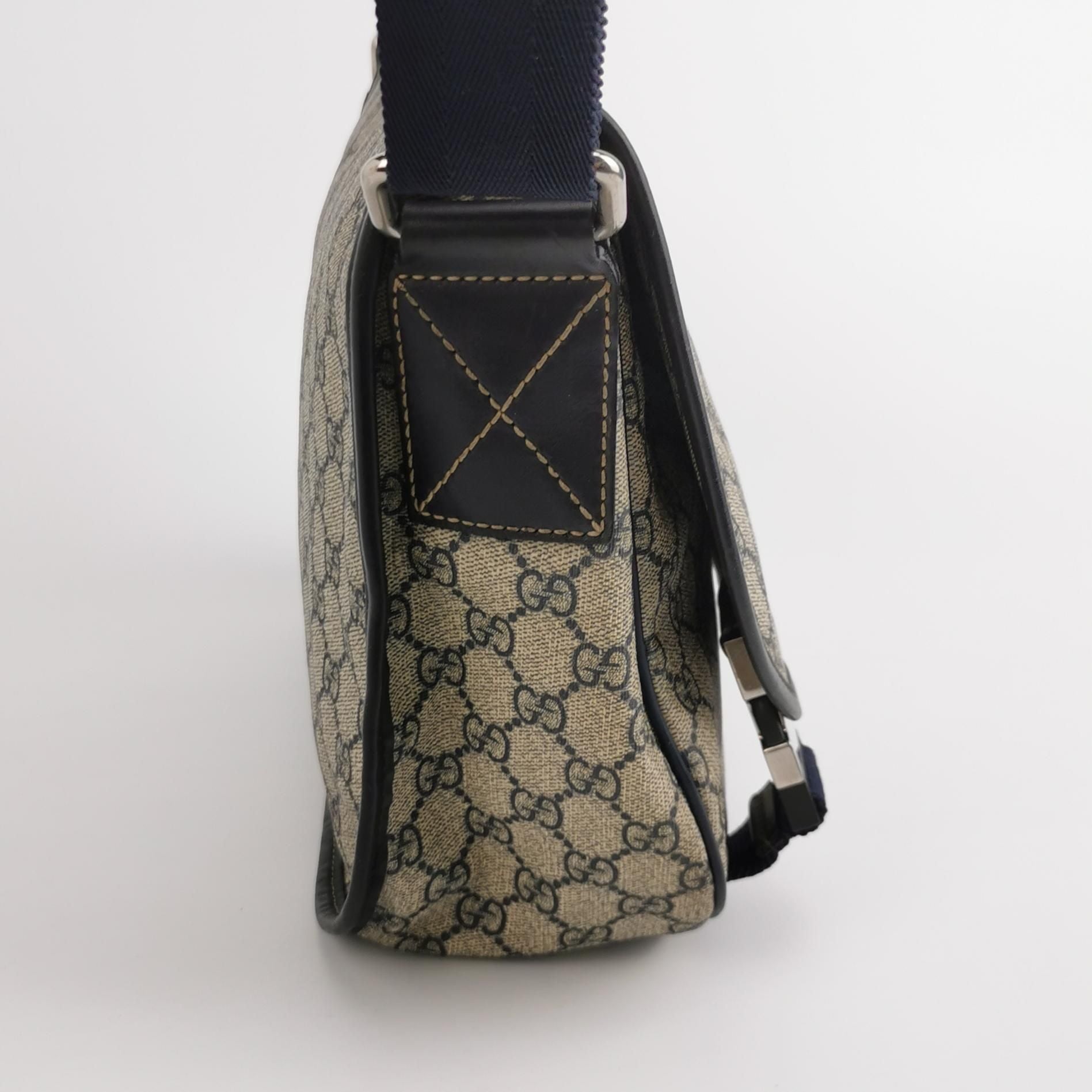 Gucci GG Monogram Leather Shoulder Bag 250311781100367
