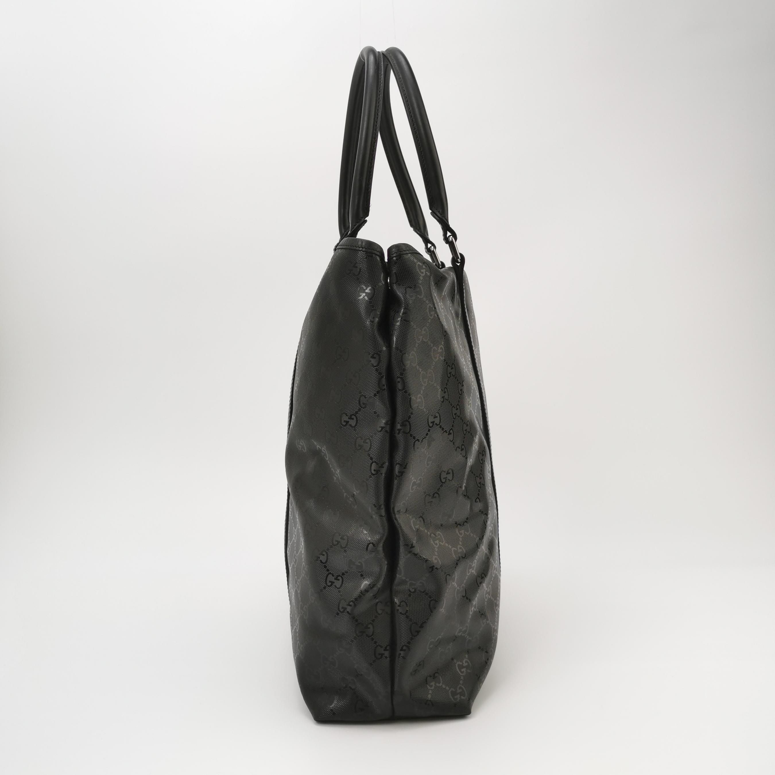 Gucci GG Canvas Shoulder Bag 250313781102805
