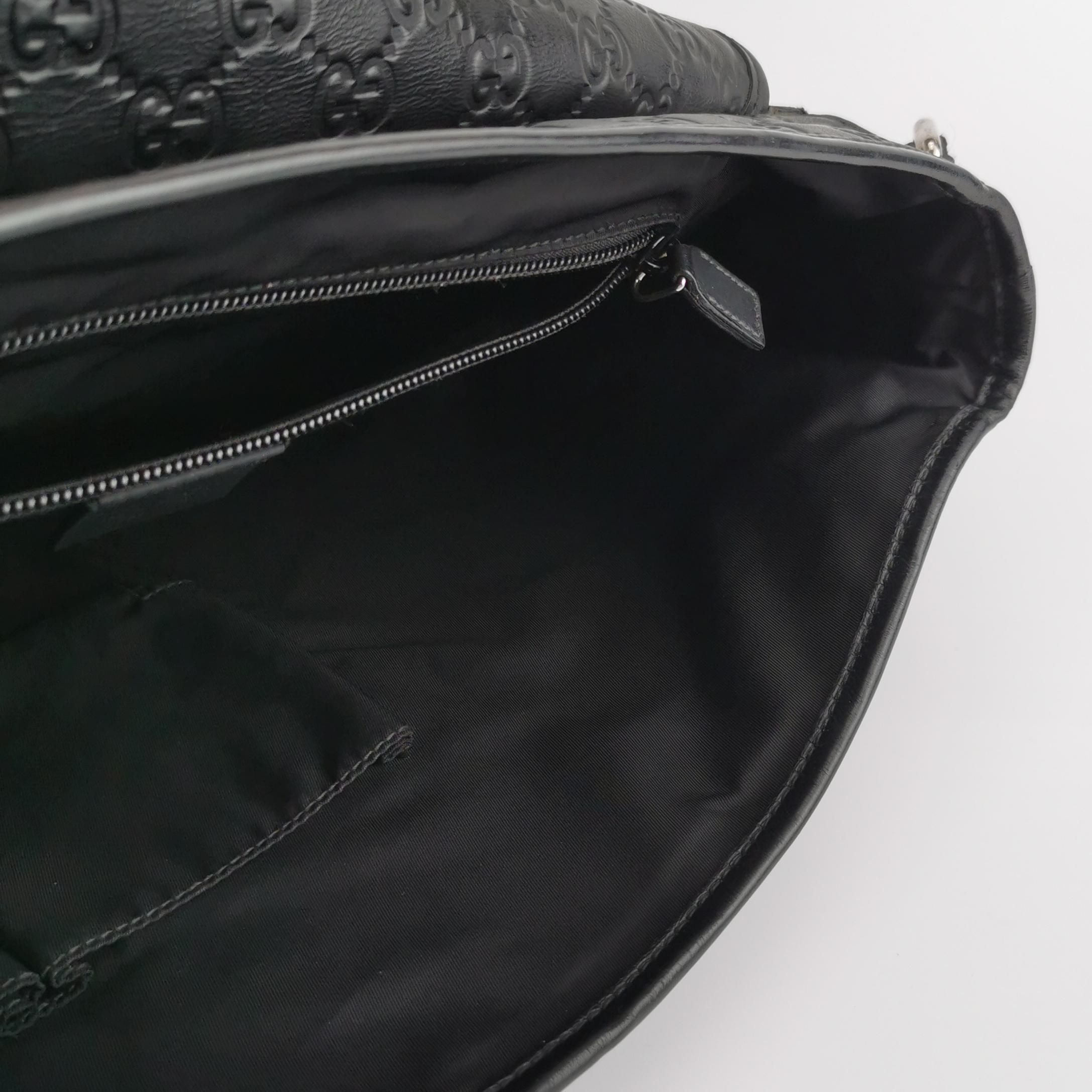 Gucci GG Embossed Crossbody Bag 250307781094773