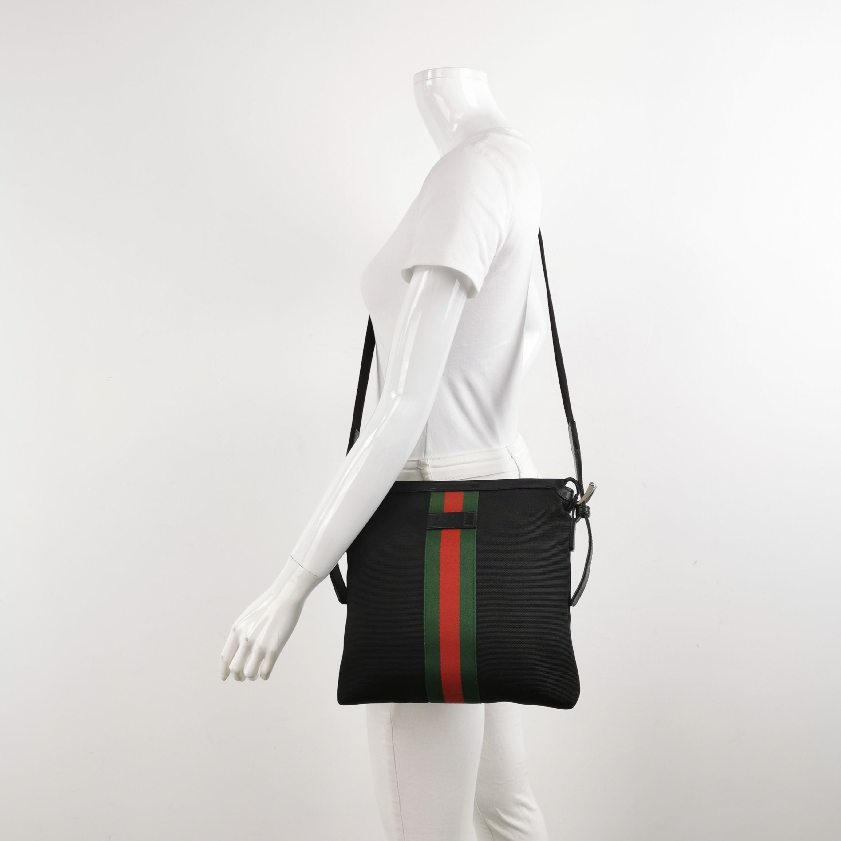 Gucci Leather and Canvas Logo Shoulder Bag 250308781096642