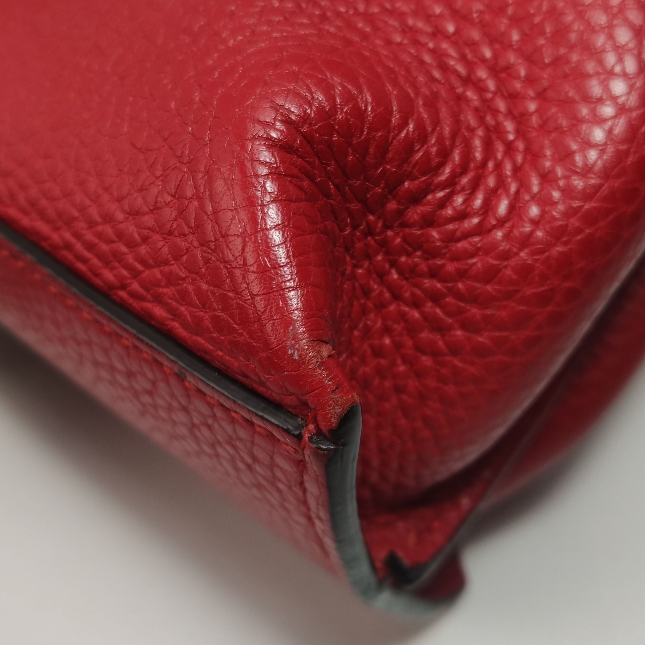 Gucci Daily Leather Bamboo Twist Lock Crossbody Bag 250302781087878