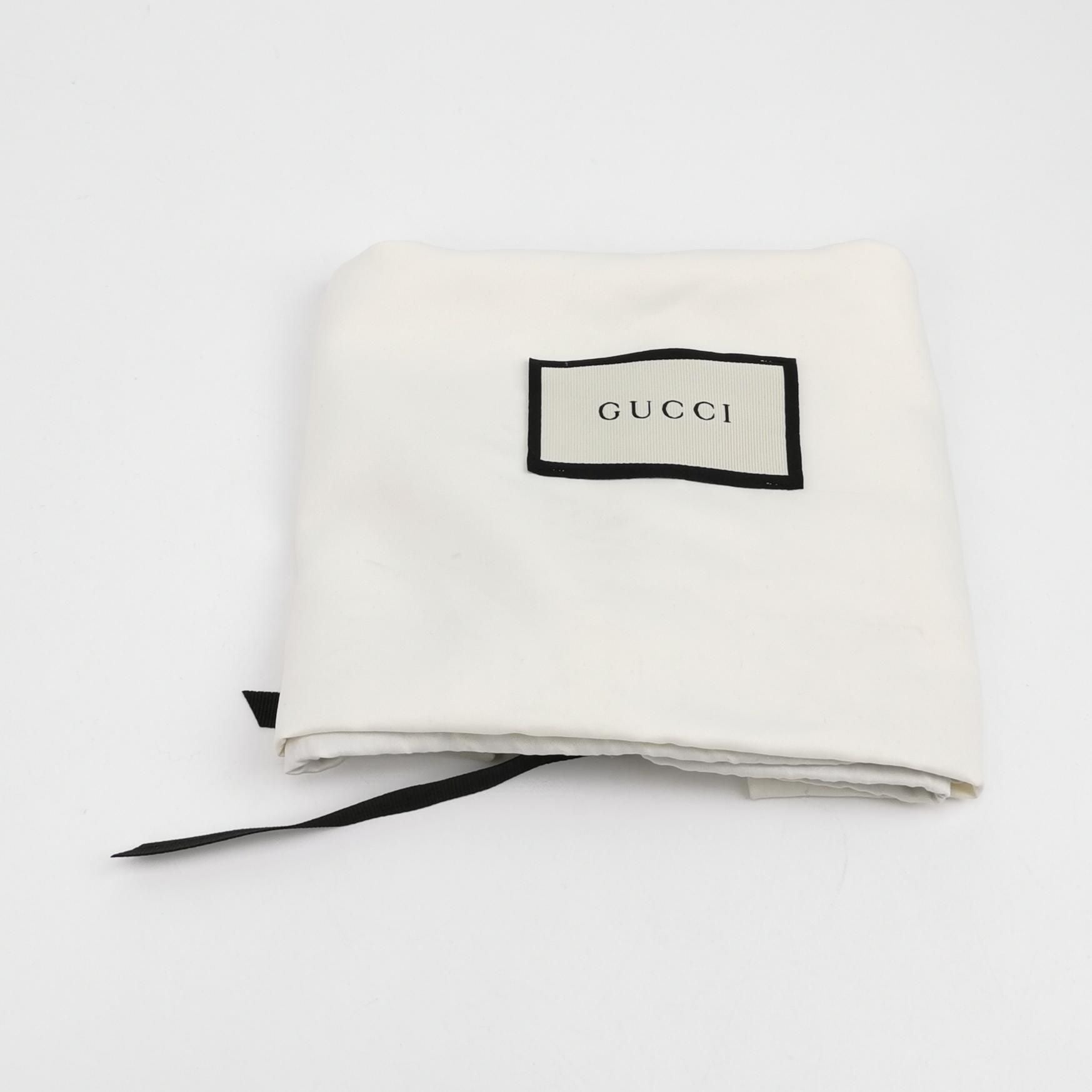 Gucci GG Canvas Shoulder Bag 250304781090535