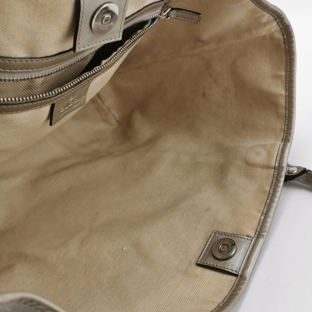 Gucci GG Canvas Shoulder Bag 250302781086811