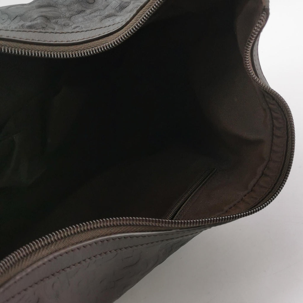 Gucci Leather Solid Color Horsebit Embossed Shoulder Bag 250302781087623