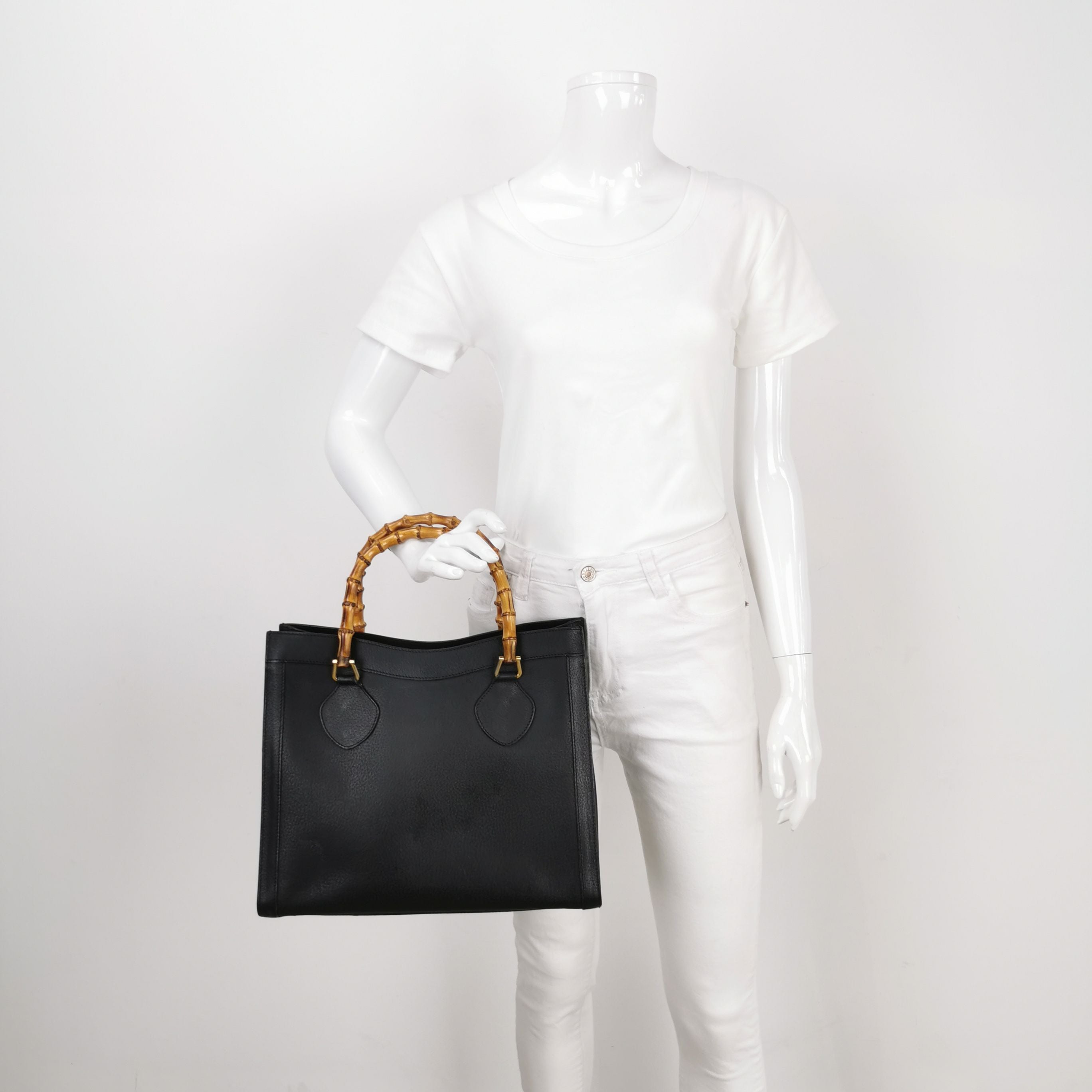 Gucci Diana Series Leather Solid Bamboo Handle Vintage Handbag 250228781085136