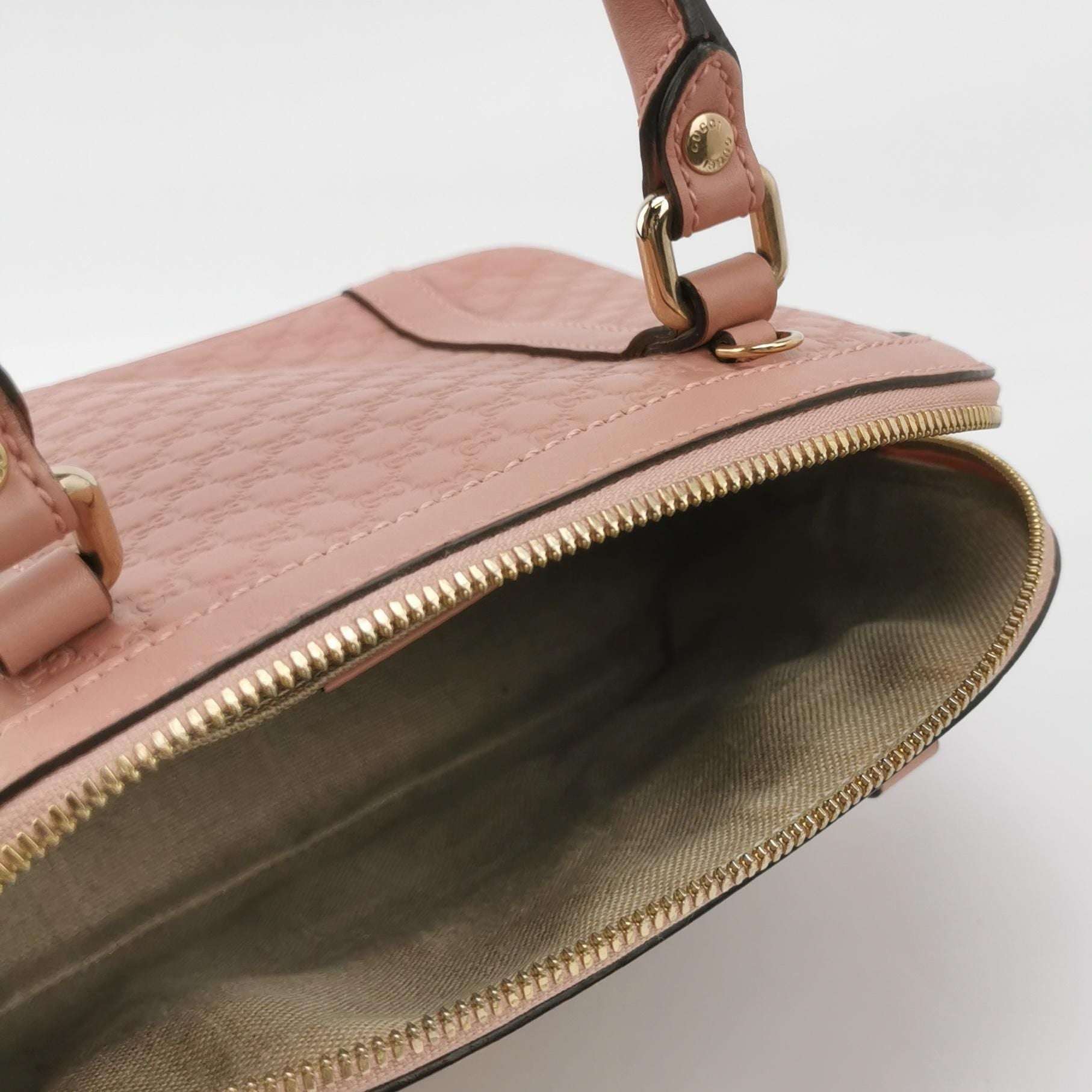 Gucci GG Embossed Leather Crossbody Bag 250519781199802