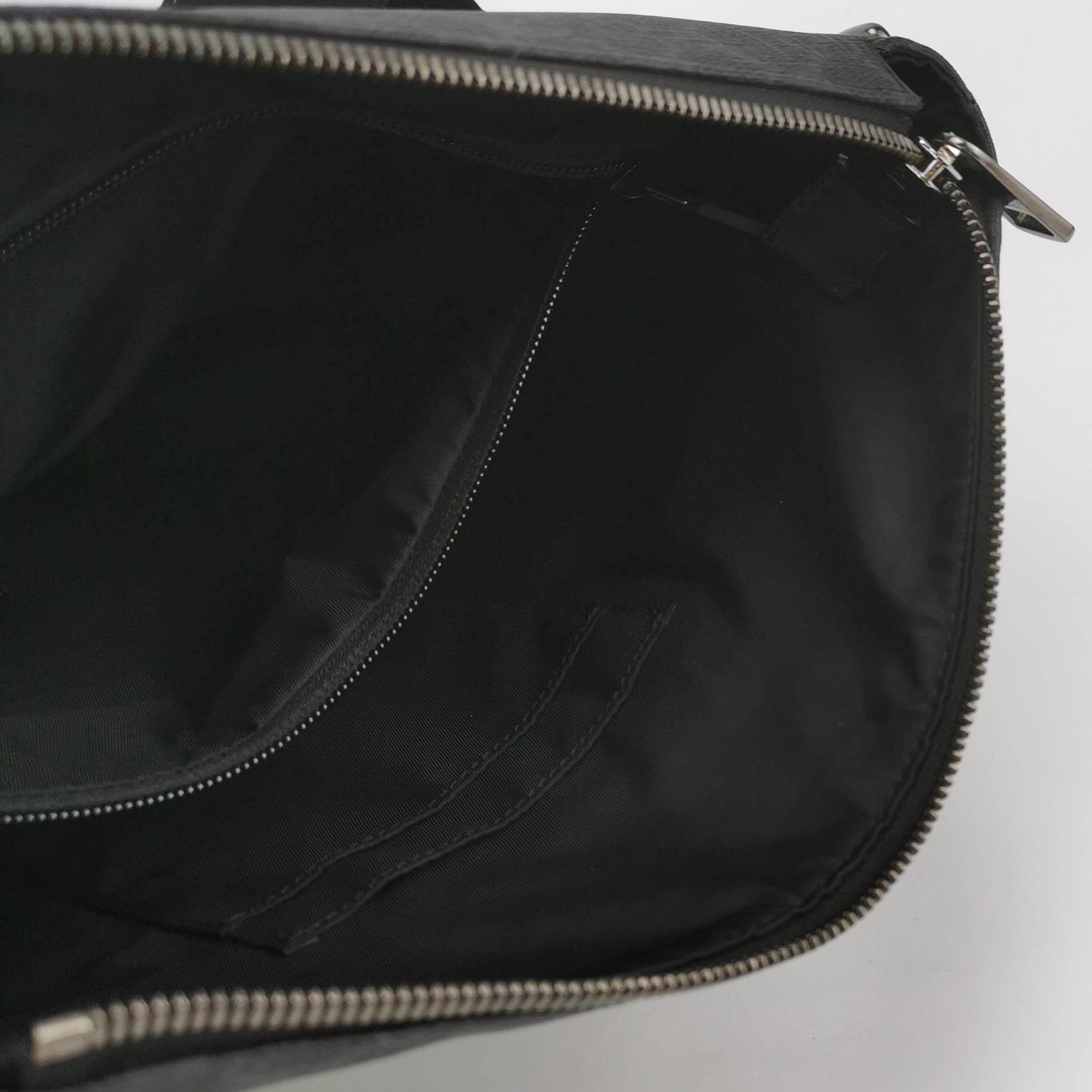 Gucci GG Canvas Crossbody Bag 250514781191629